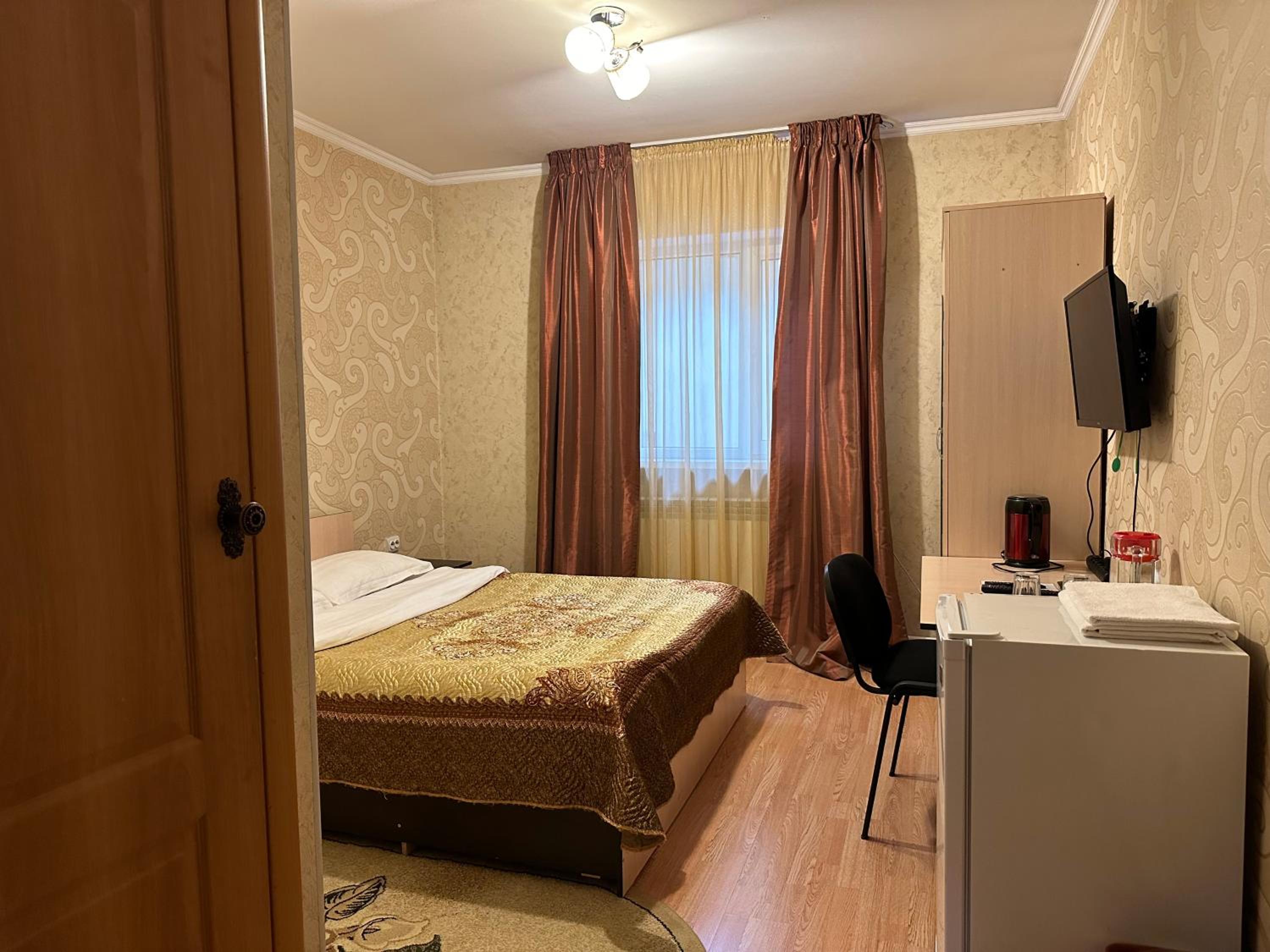 Budget Double Room photo 2