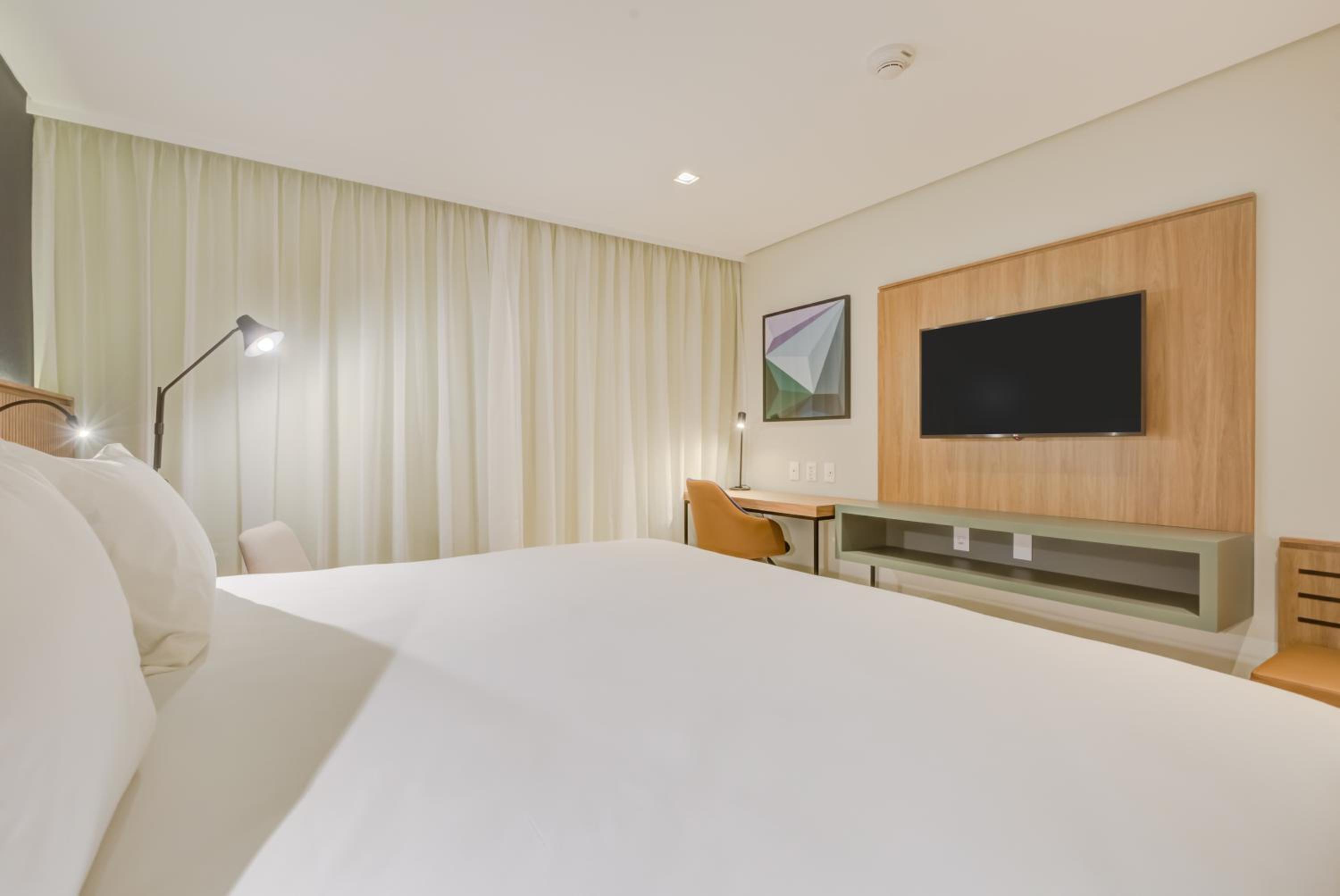 Superior King Room - Photo 6