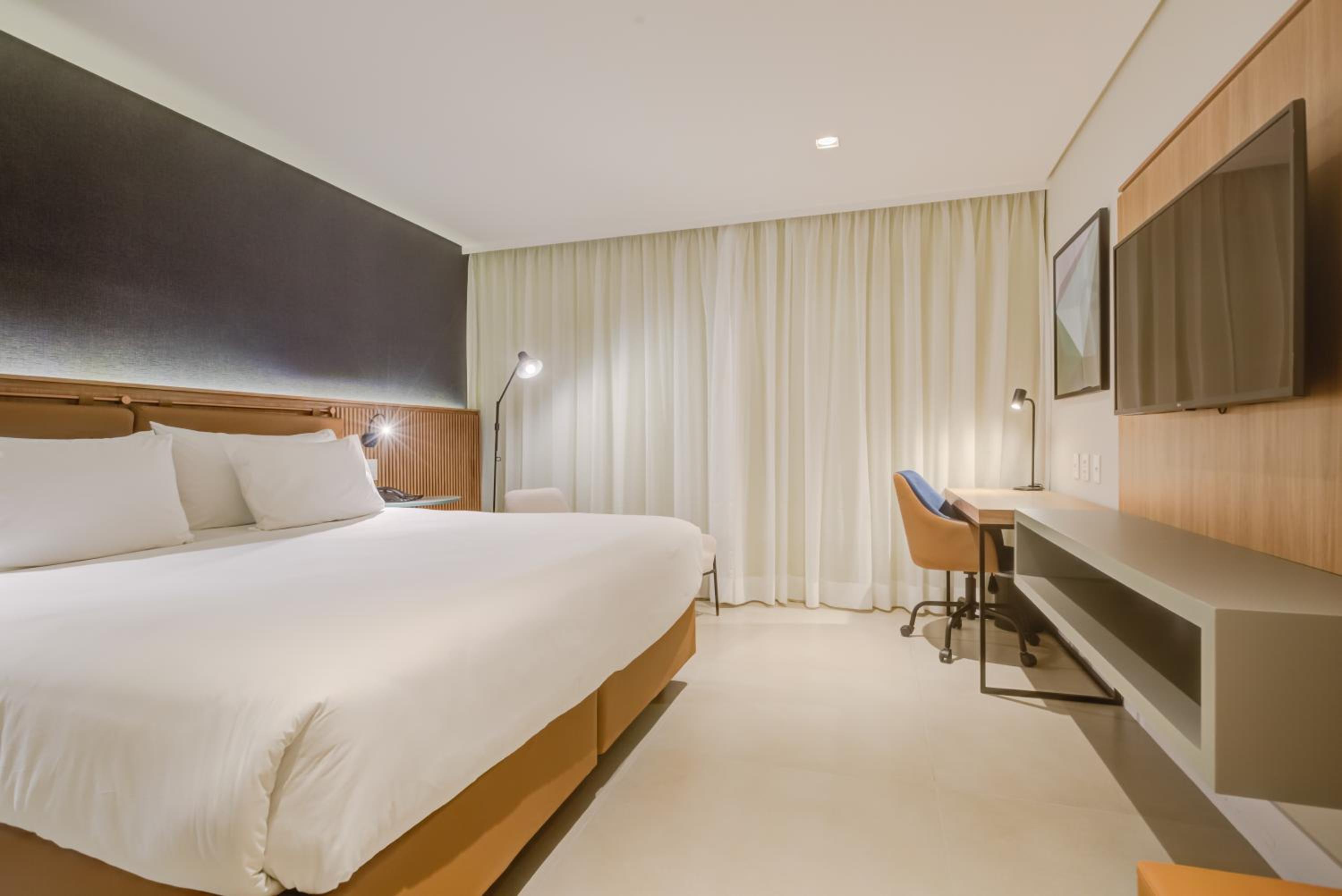 Superior King Room - Photo 5