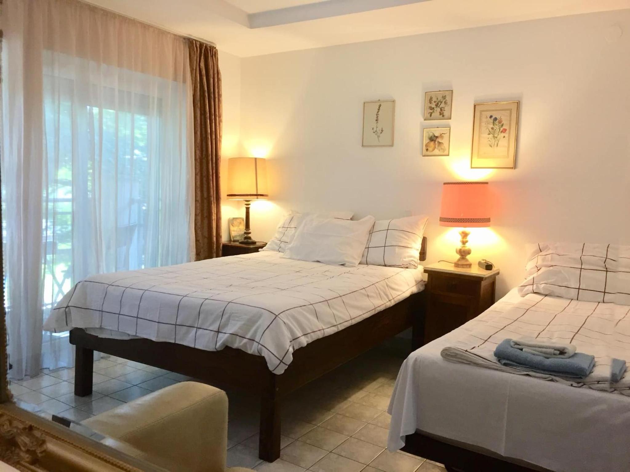 Twin Room - Photo 2
