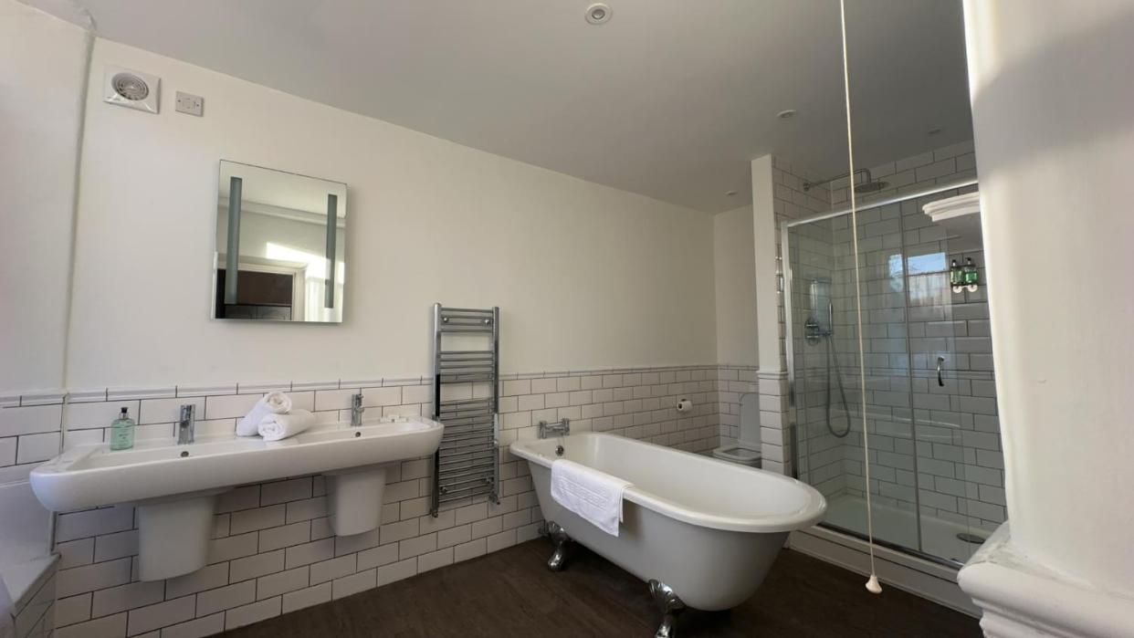 Standard Double Room photo 2