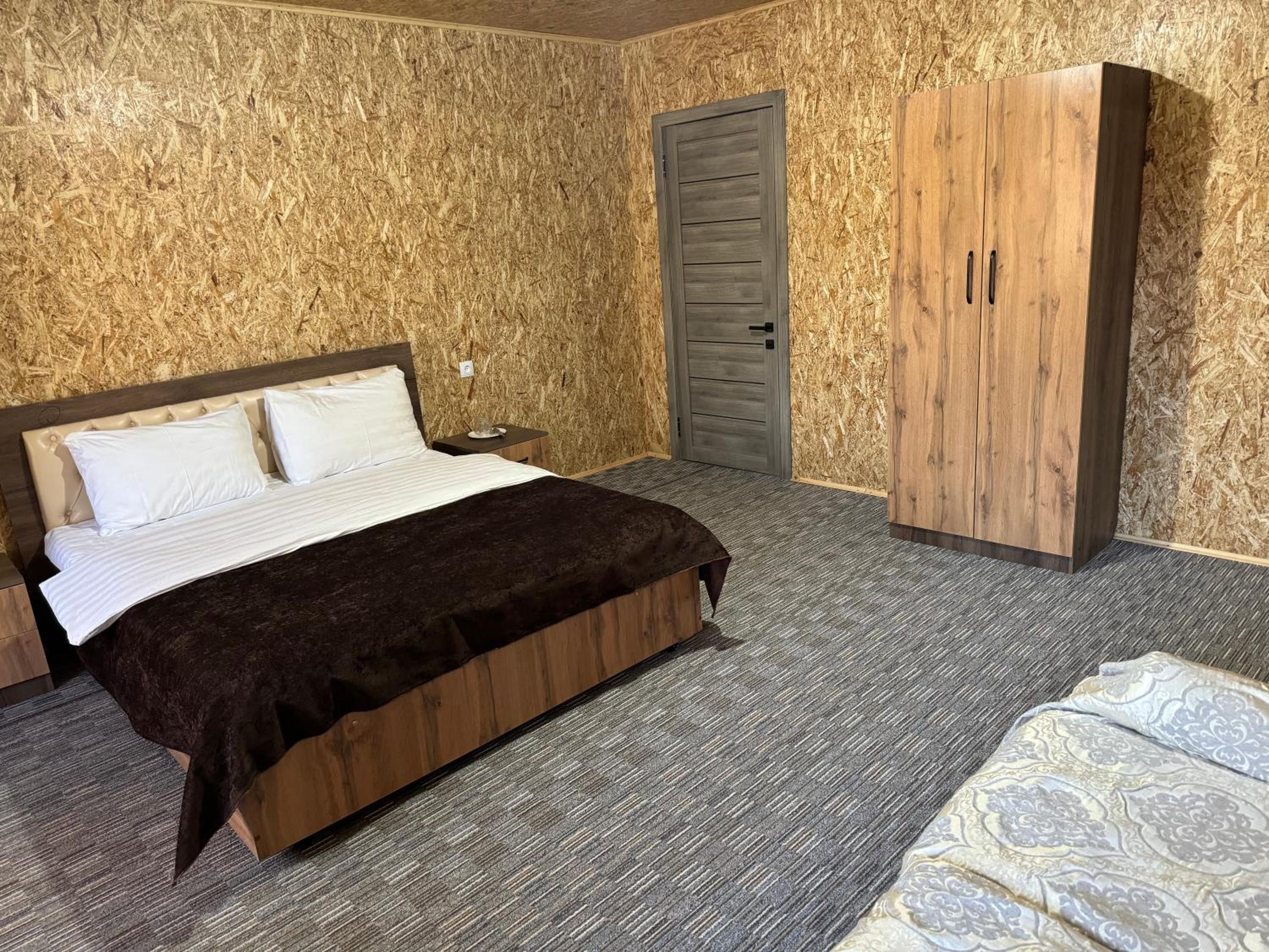 Large Double Room photo 1