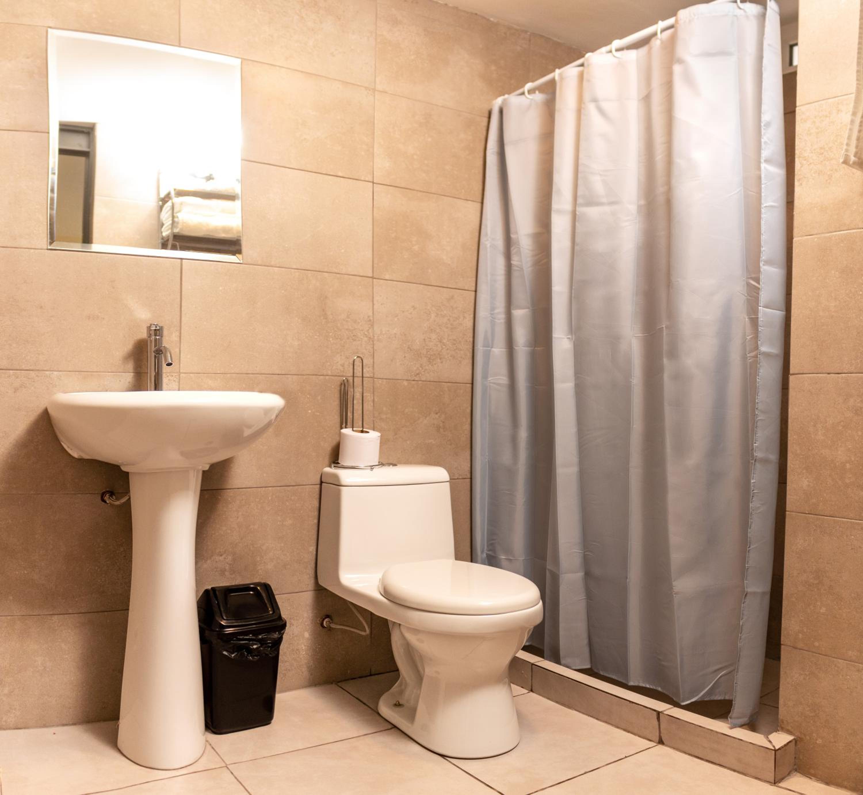 Double Room with Private Bathroom photo 3