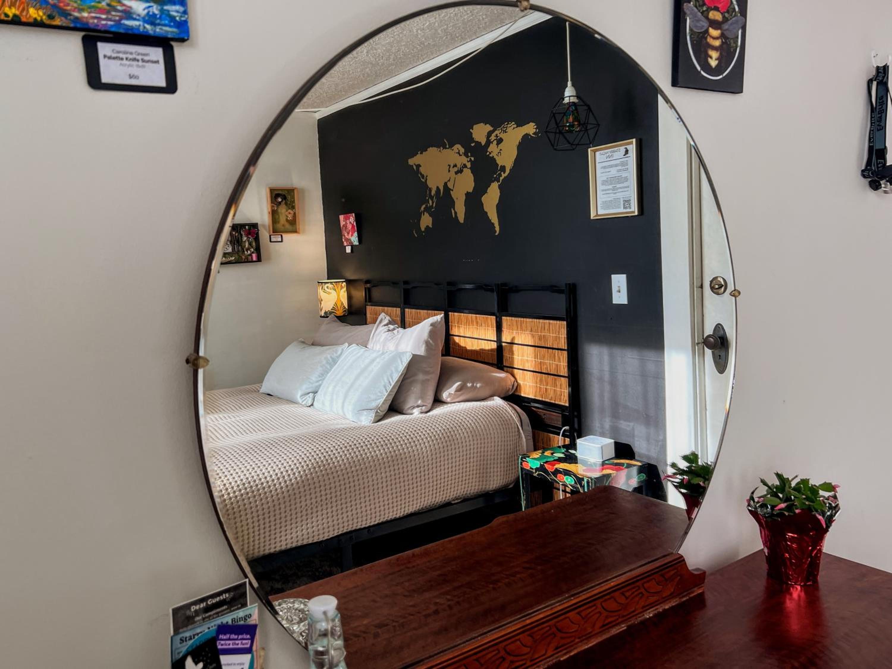 Deluxe Queen Suite