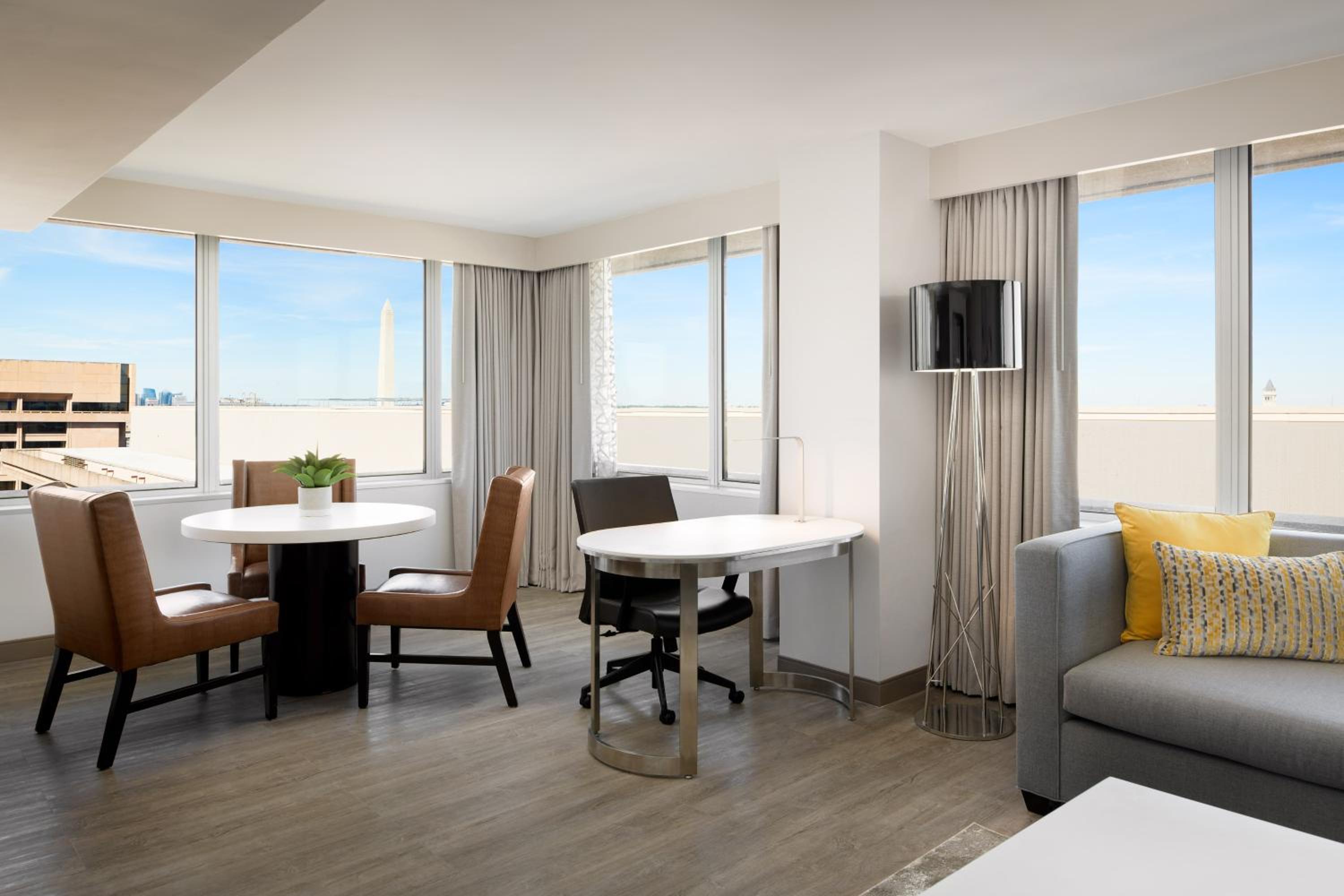 One-Bedroom Corner King Suite with City View - Photo 6