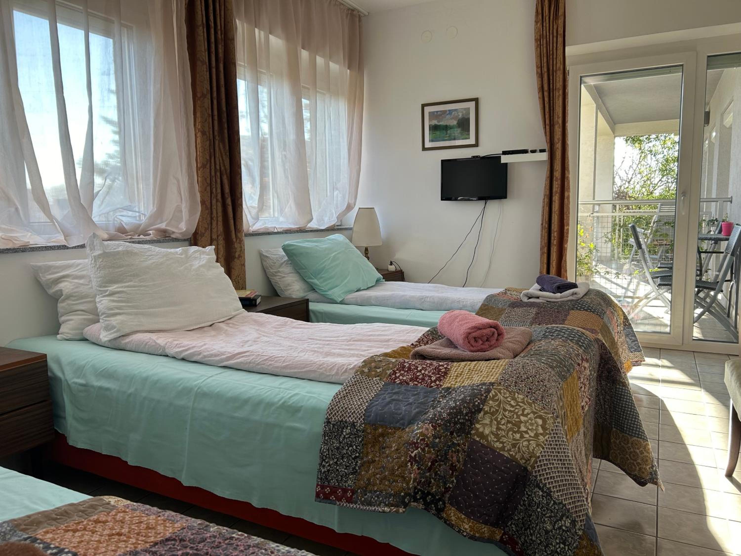 Budget Triple Room - Photo 2