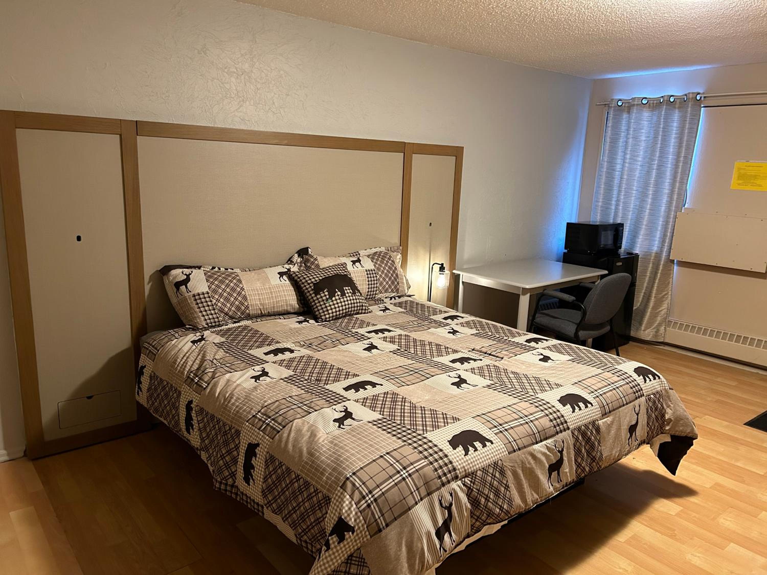 Standard King Room photo 1