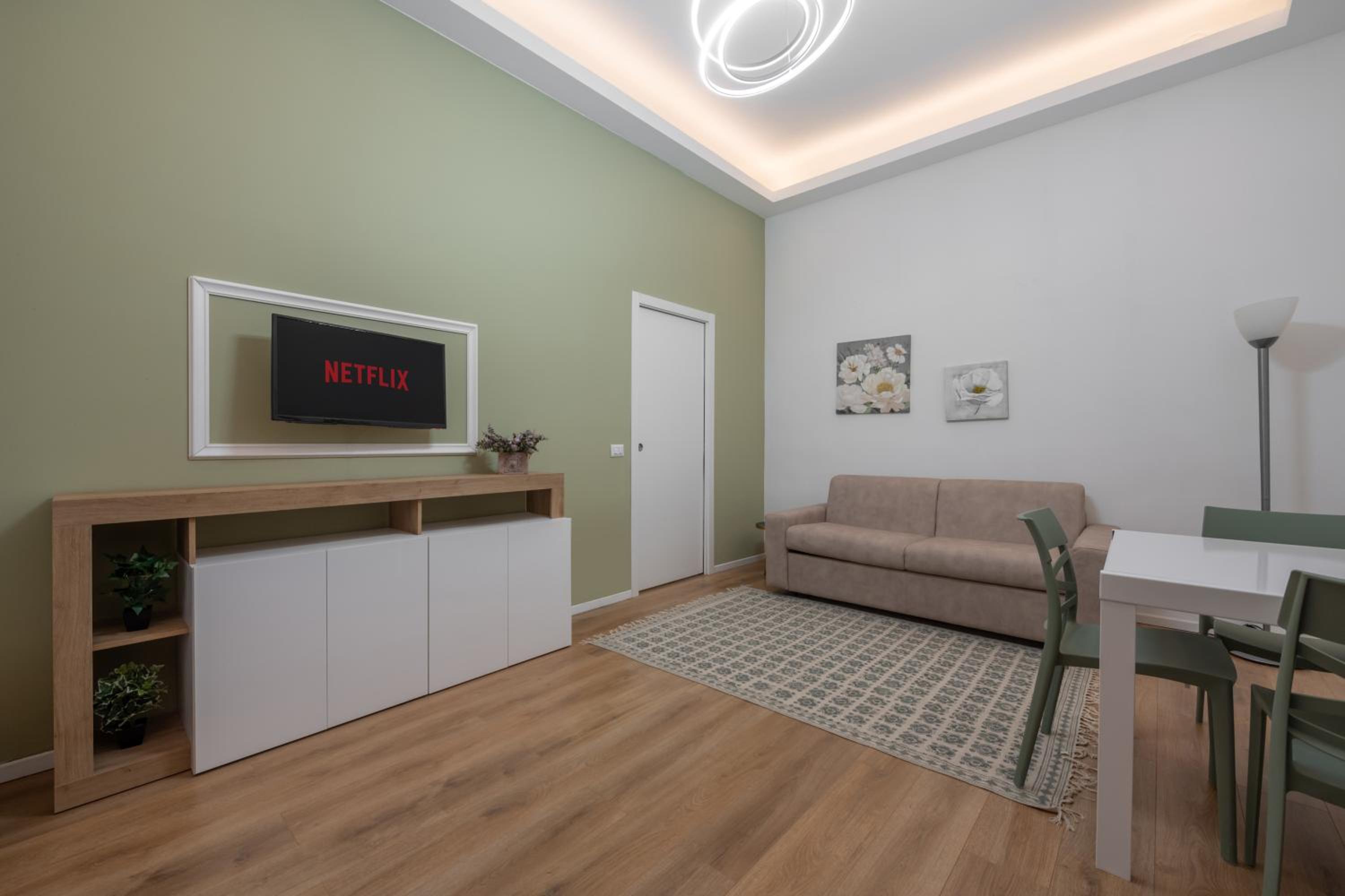 One-Bedroom Apartment