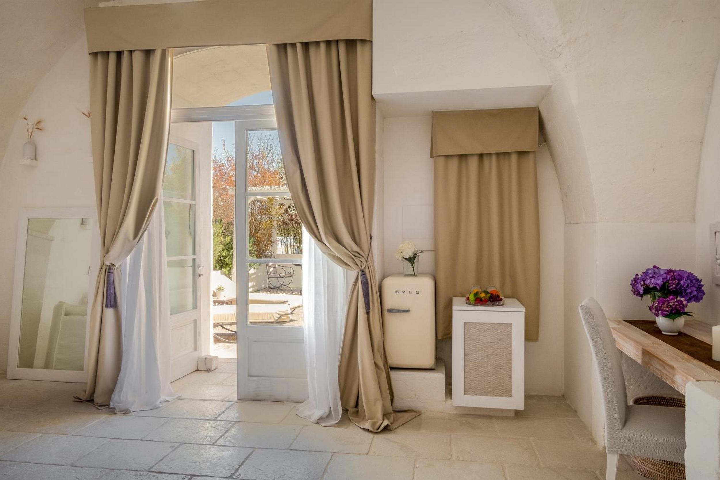 Deluxe Suite - Photo 6