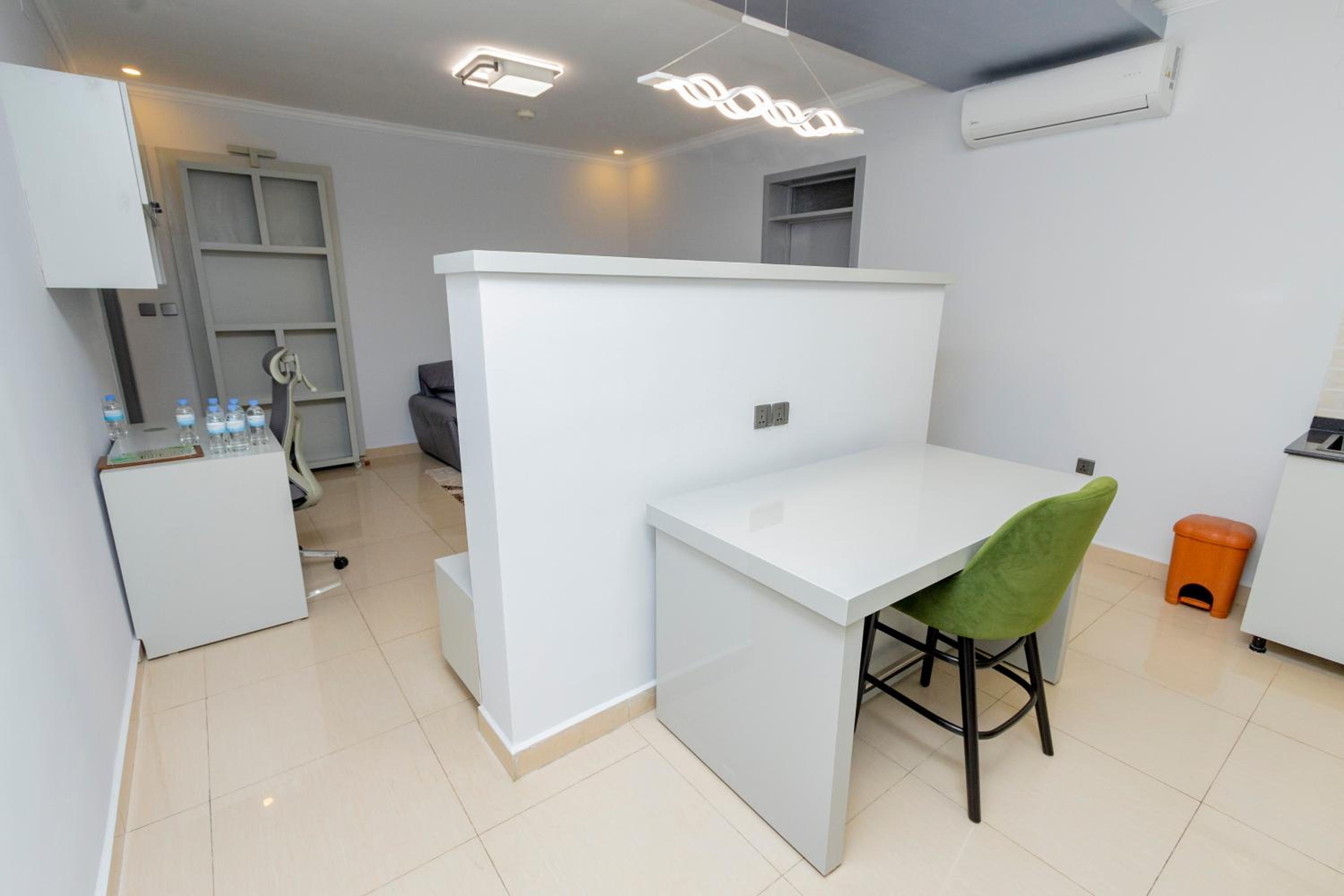 One-Bedroom Apartment photo 2
