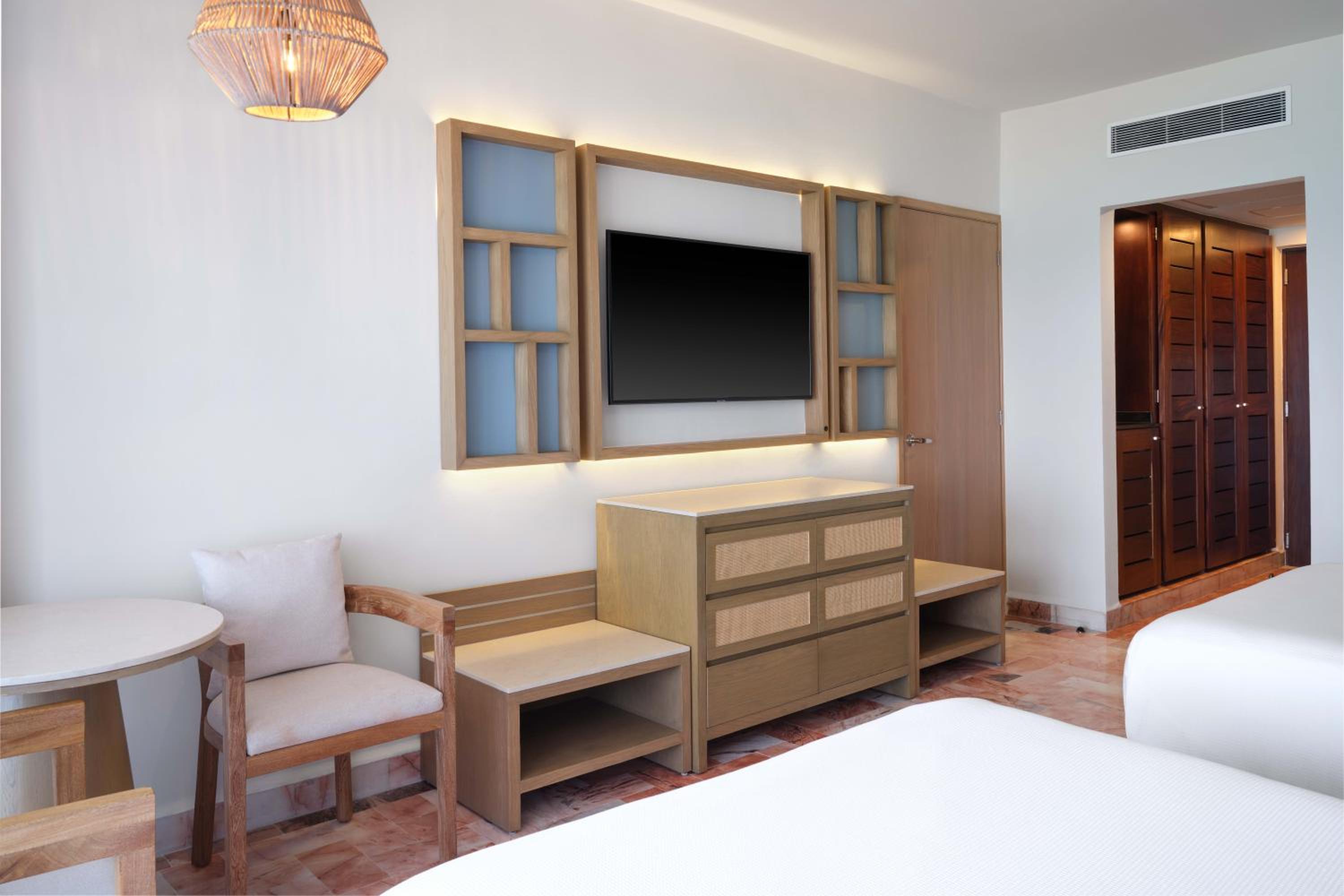 Superior Double Room with Ocean View - Non-Smoking - Photo 3