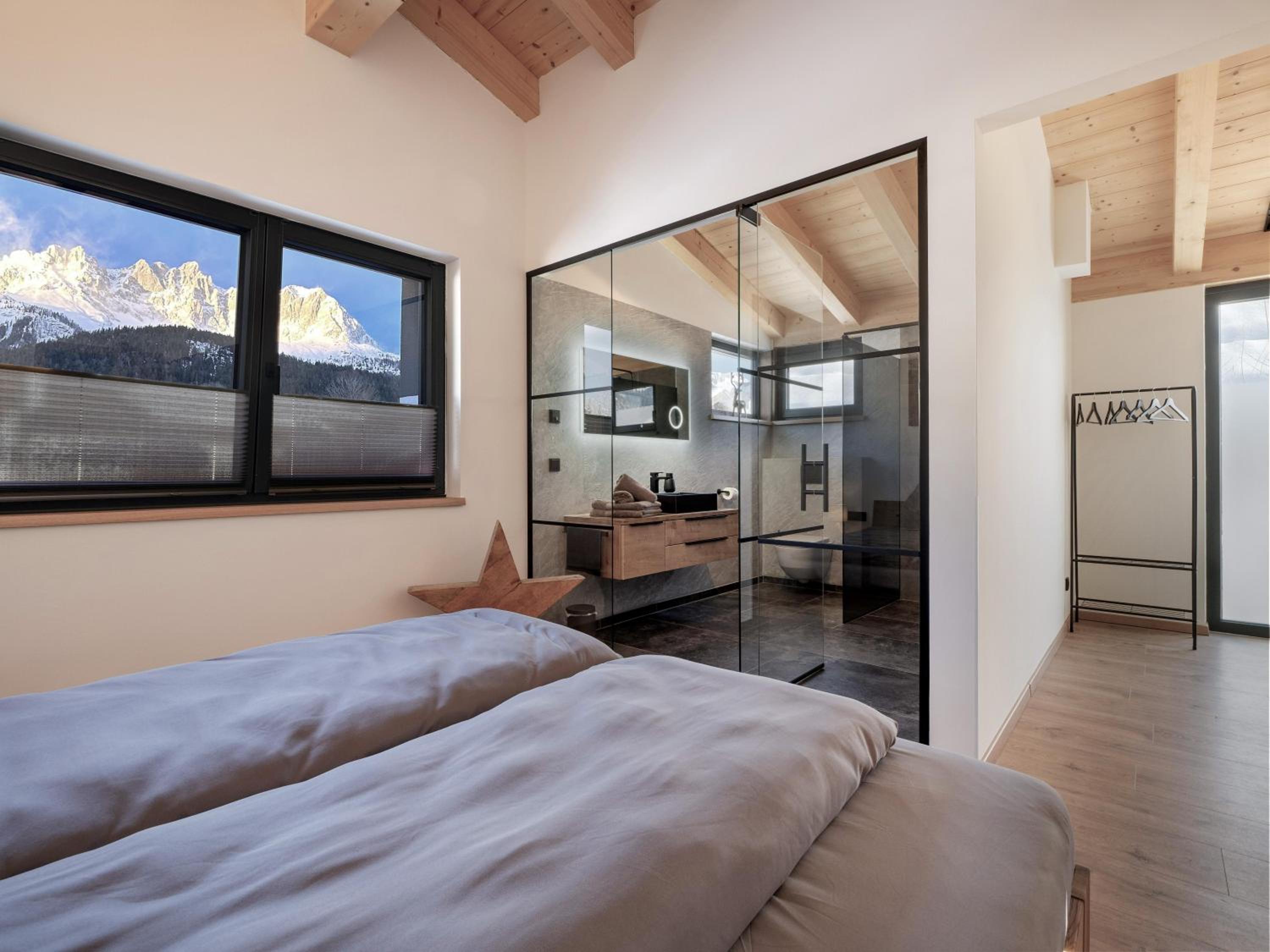 Apartment with Shower