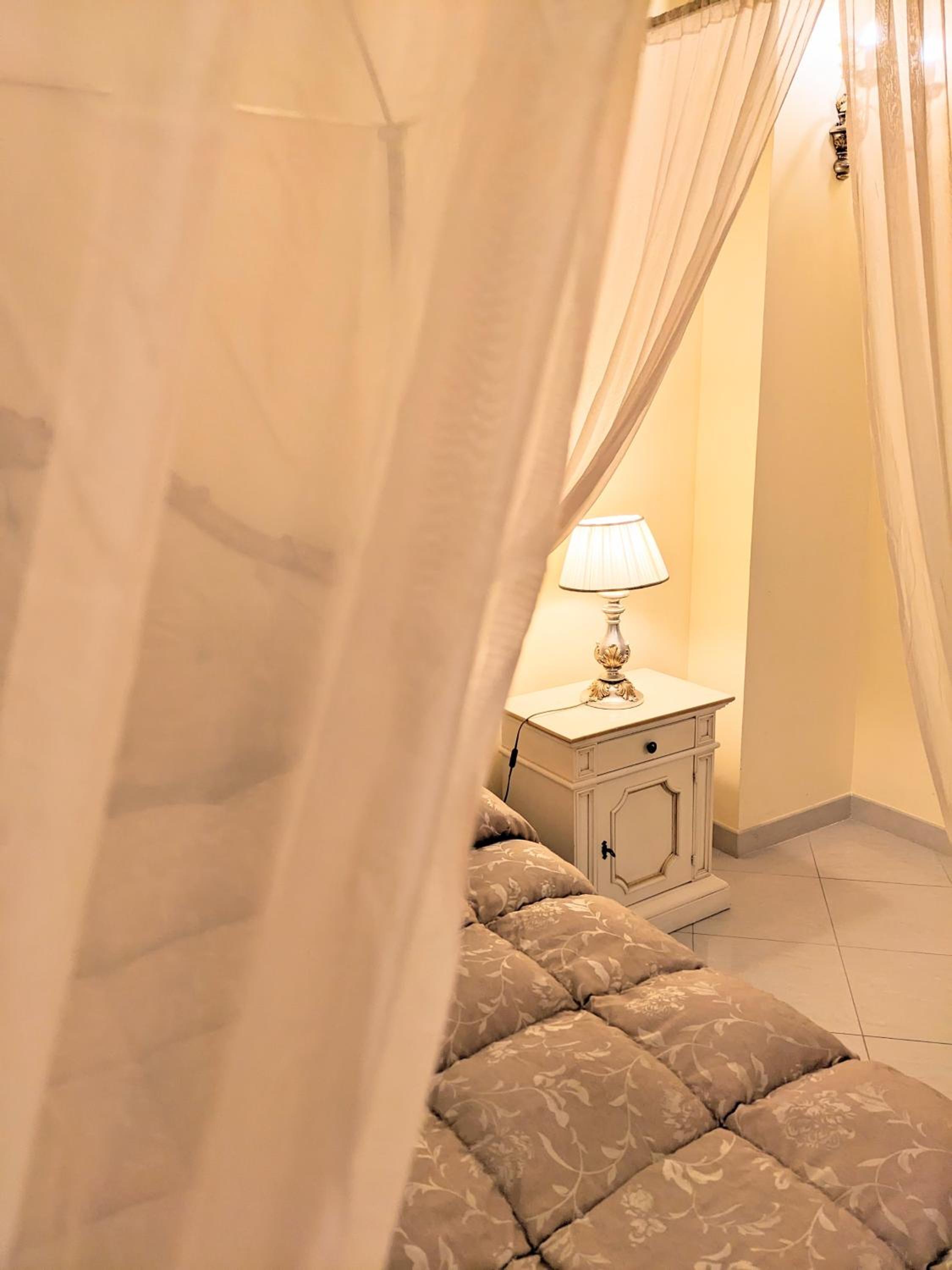 Superior Suite with Spa Bath - Photo 11