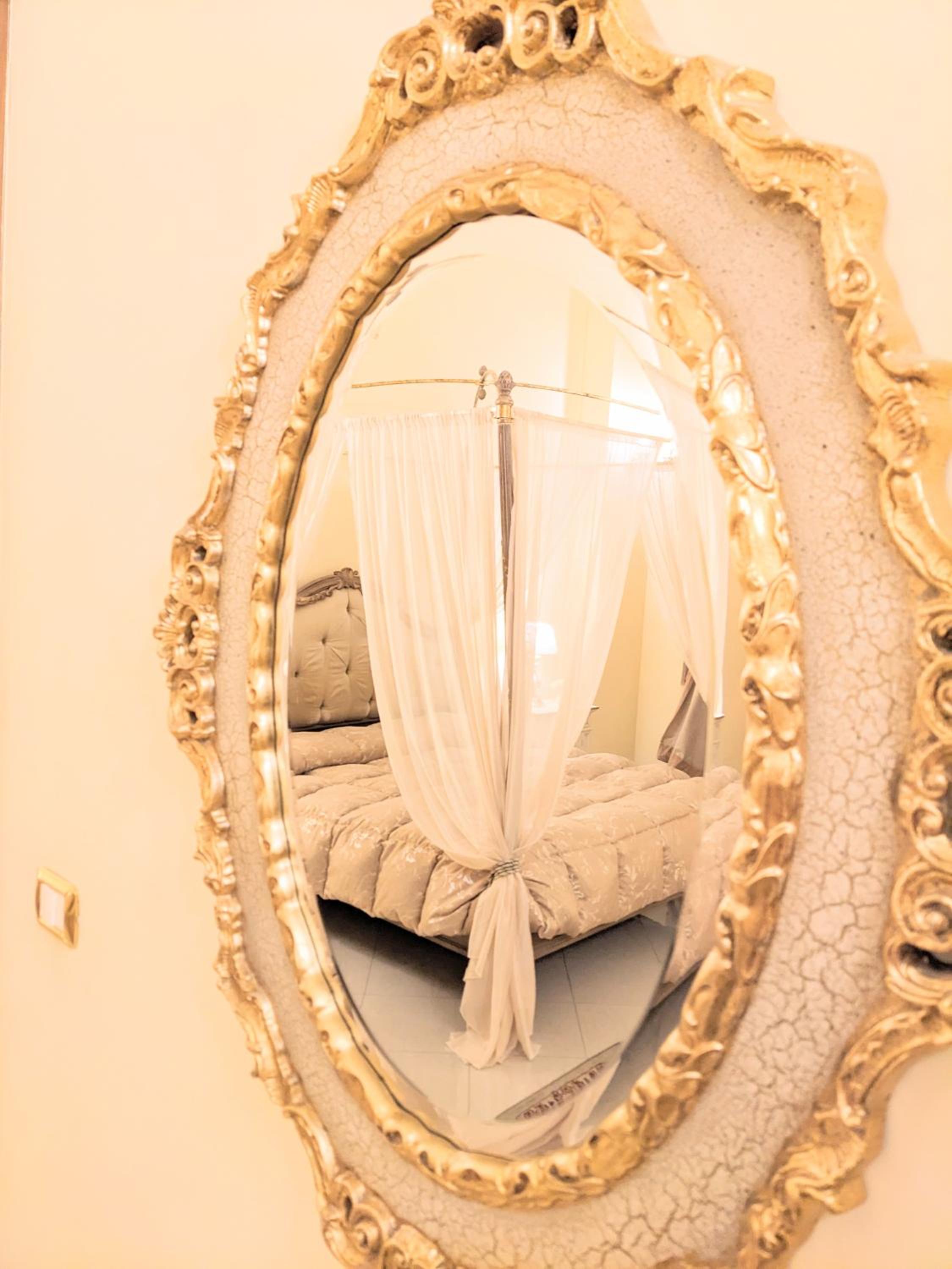Superior Suite with Spa Bath - Photo 10