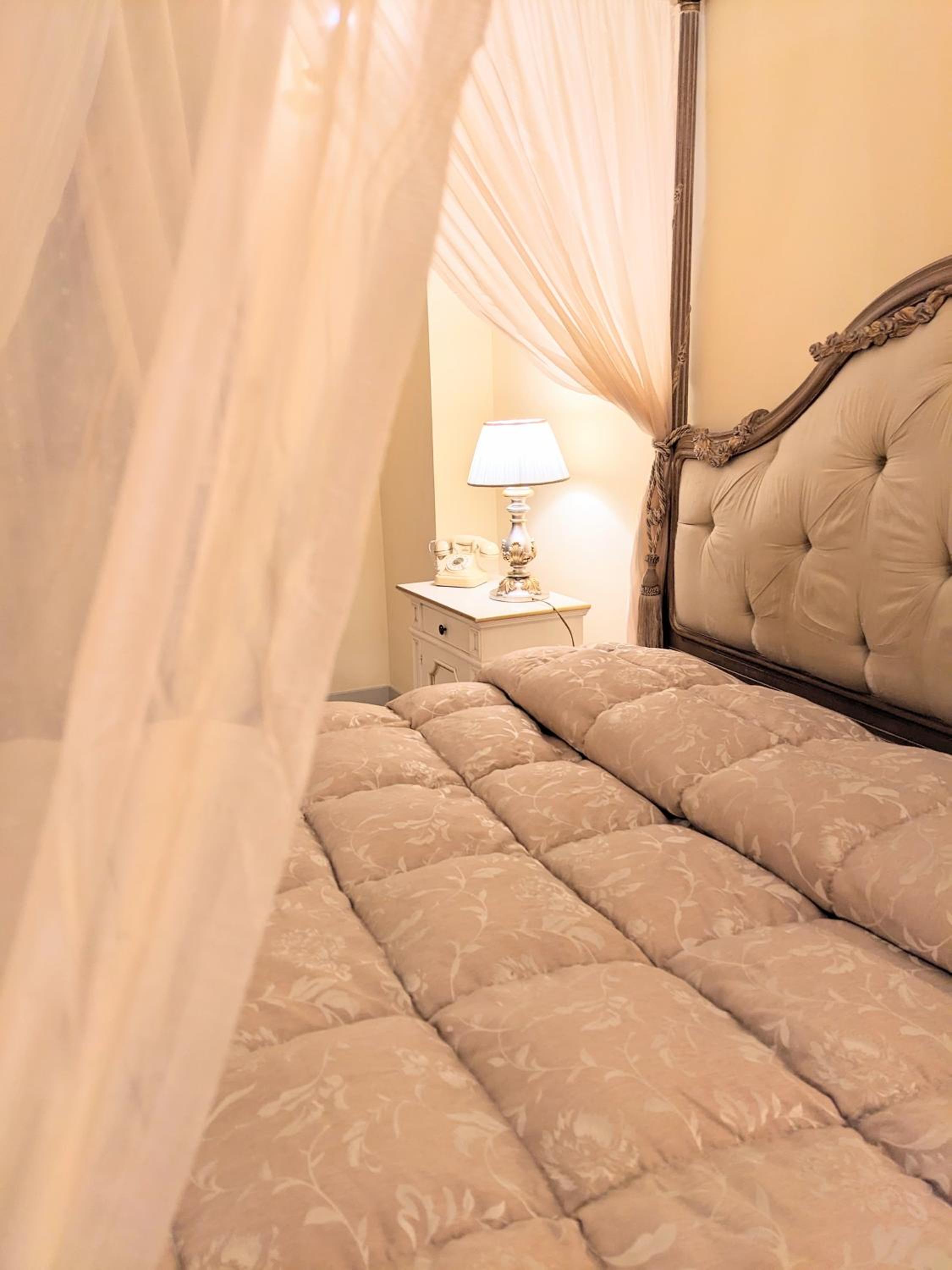 Superior Suite with Spa Bath - Photo 12