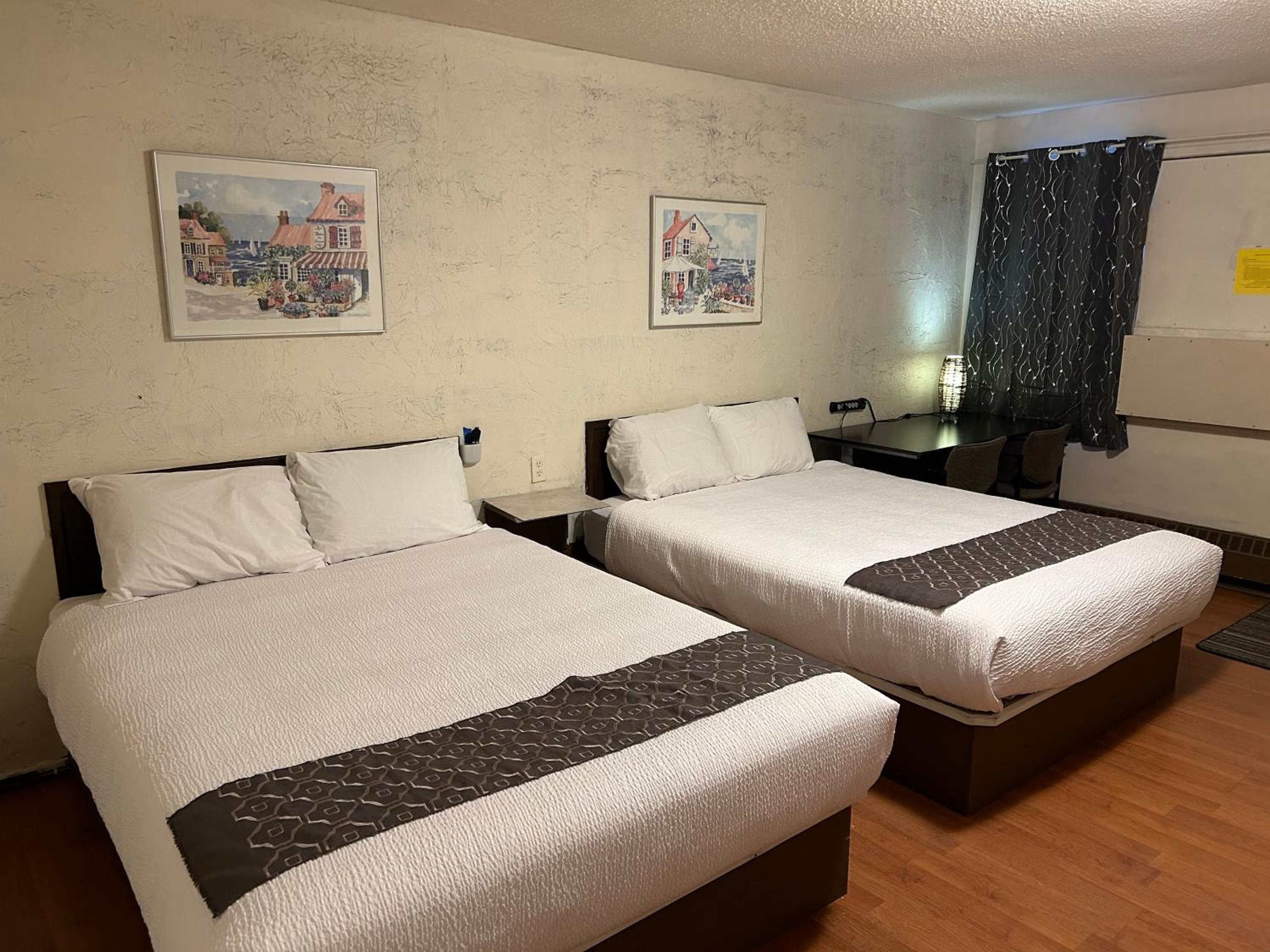 Small Double Room photo 1