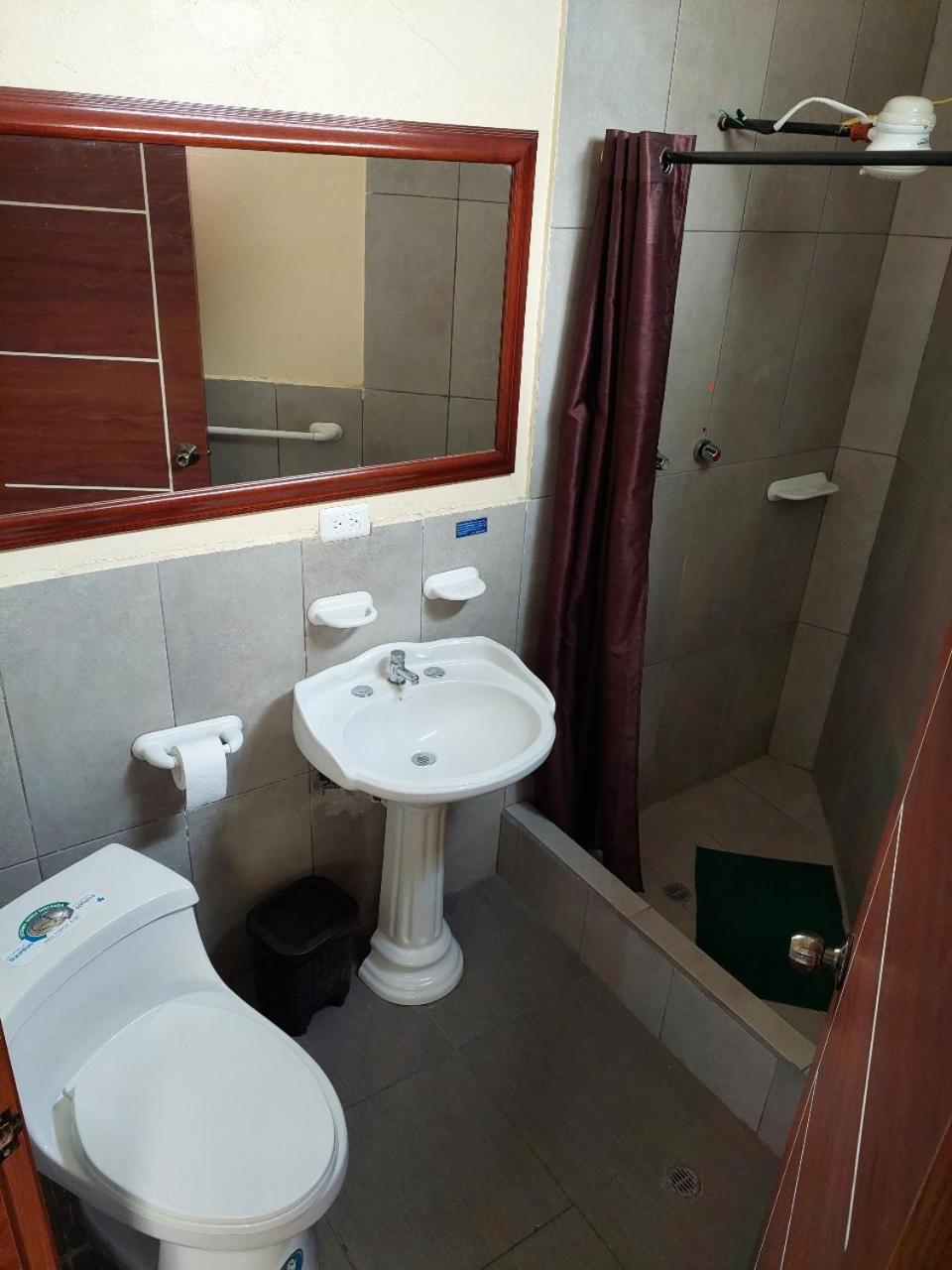 Quadruple Room with Private Bathroom photo 2