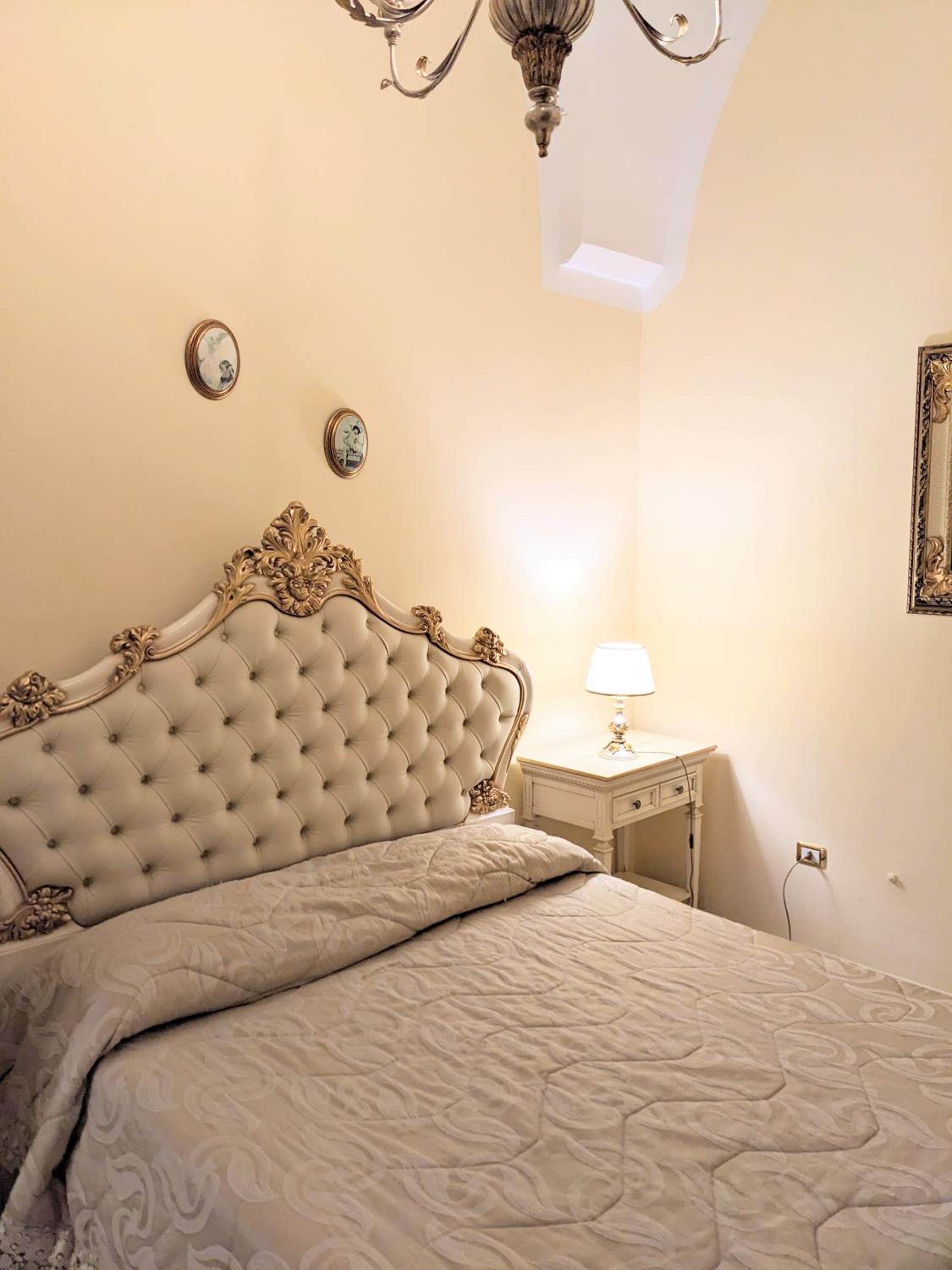 Deluxe Double Room - Photo 12