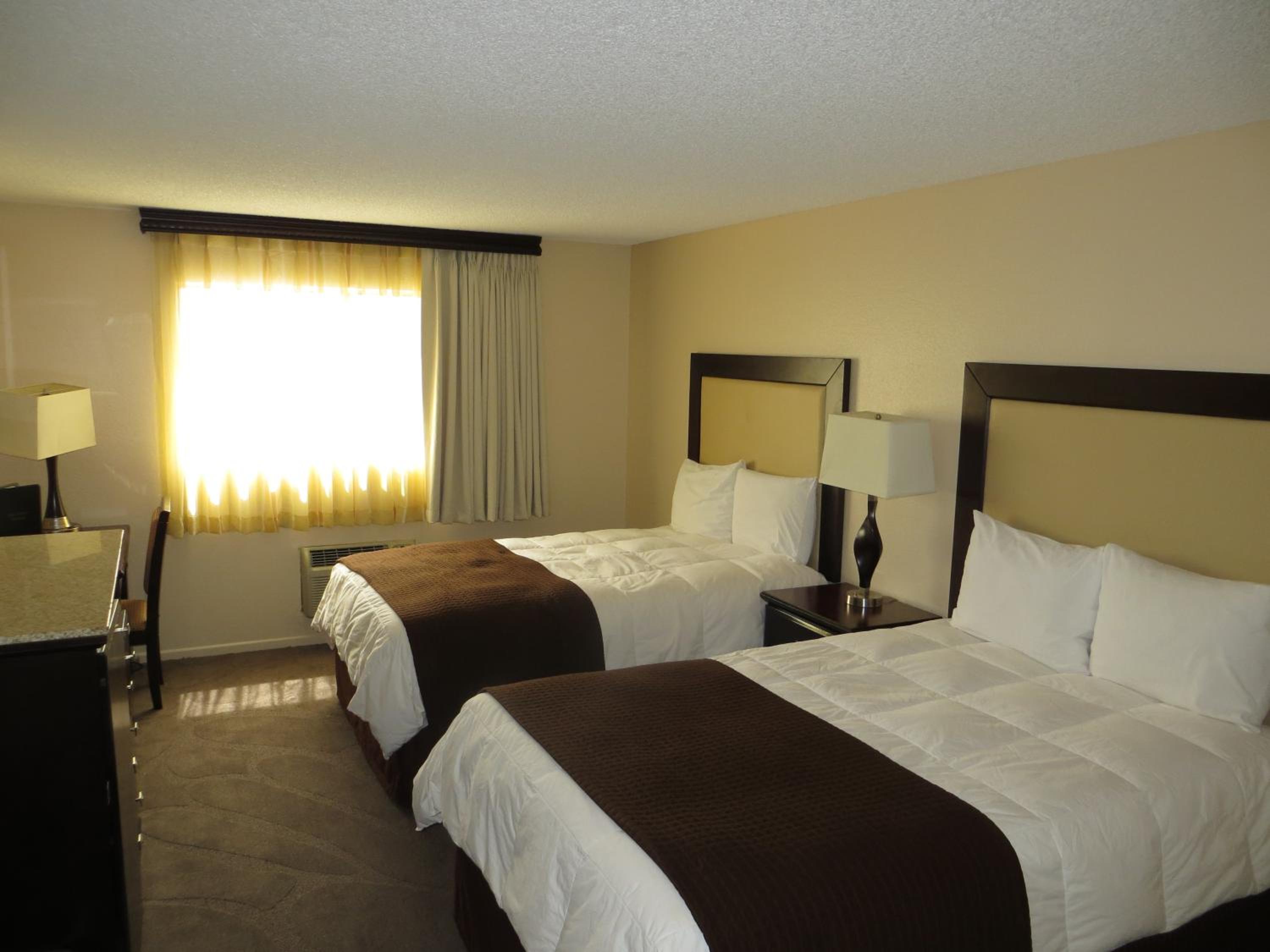 Double Room with Two Double Beds - Photo 4
