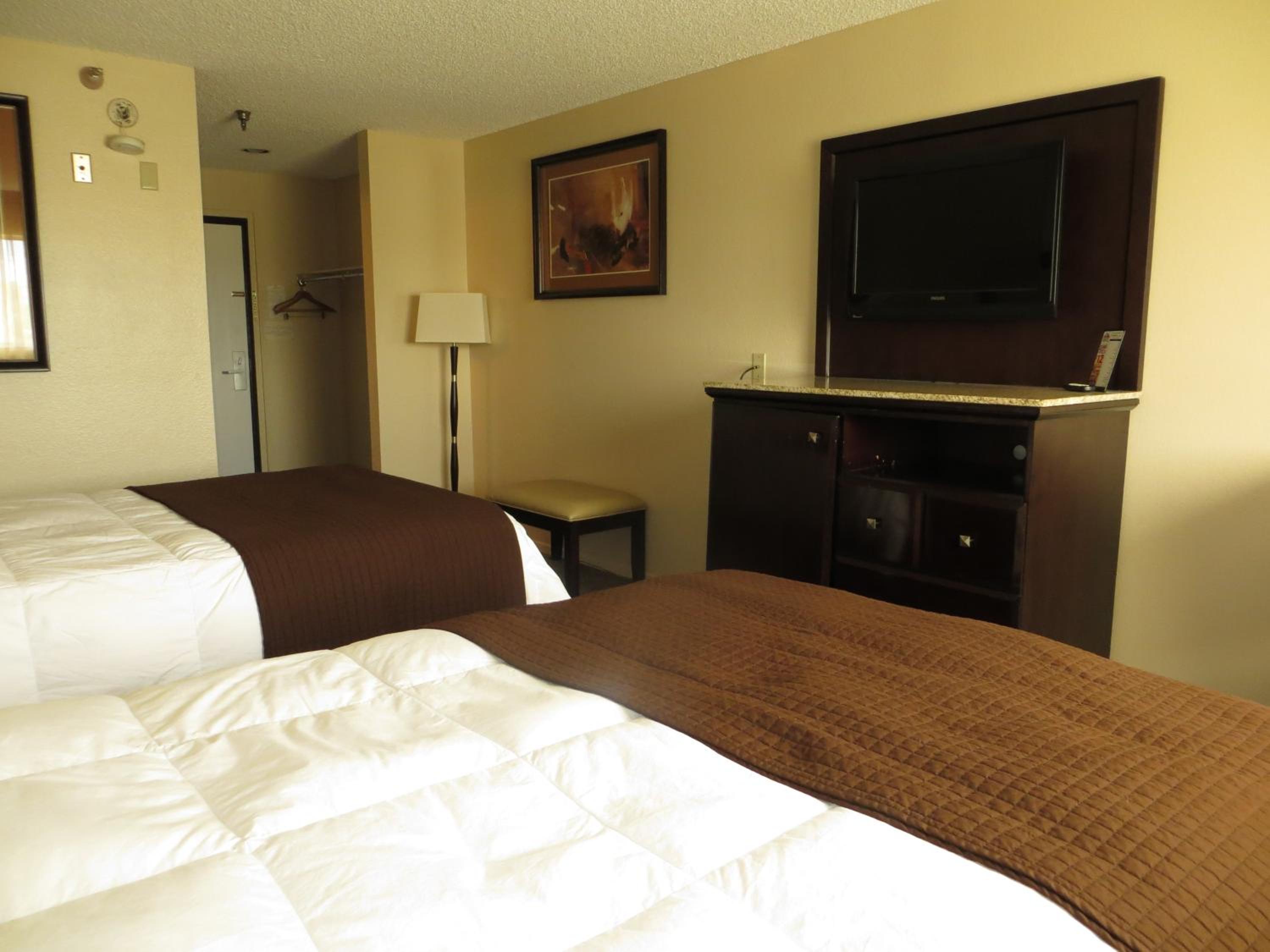 Double Room with Two Double Beds - Photo 3