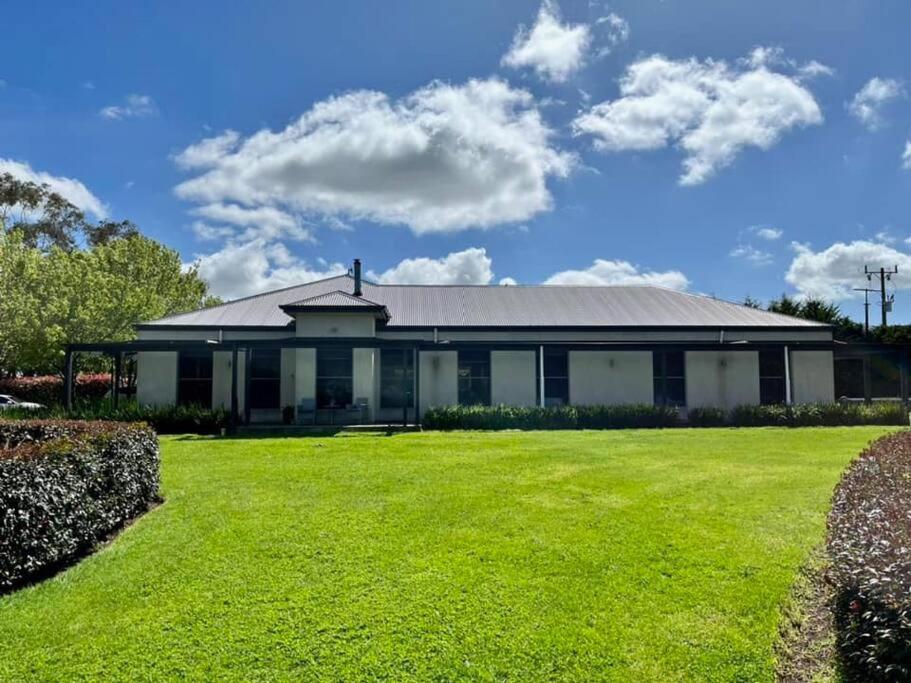 Four-Bedroom House photo 2