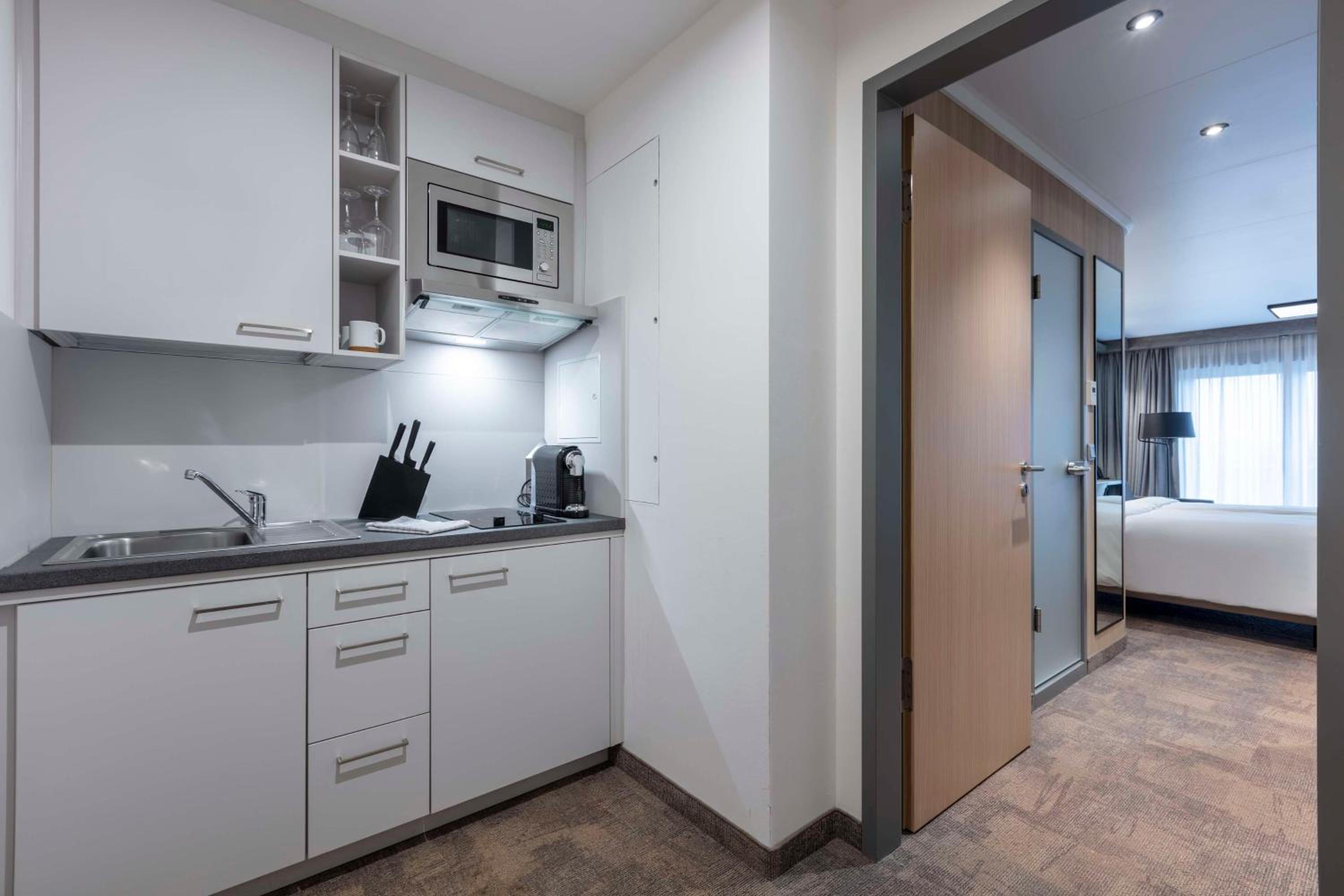Standard Room - Kitchenette - Photo 22
