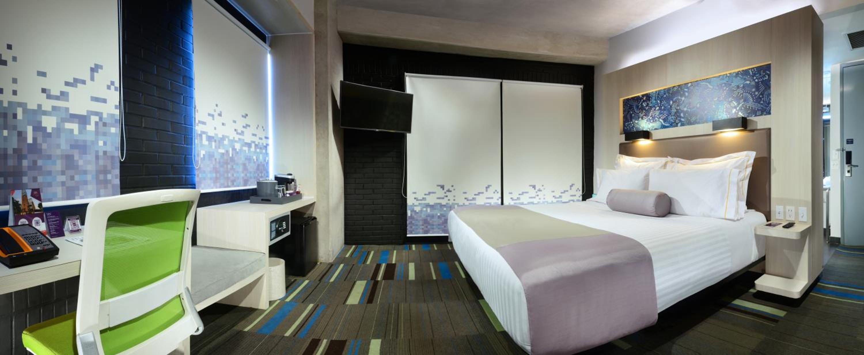 Savvy, Guest Room, 1 King