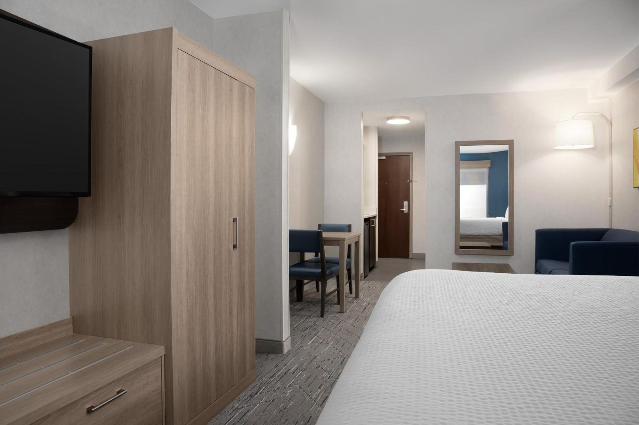 King Suite - Photo 6