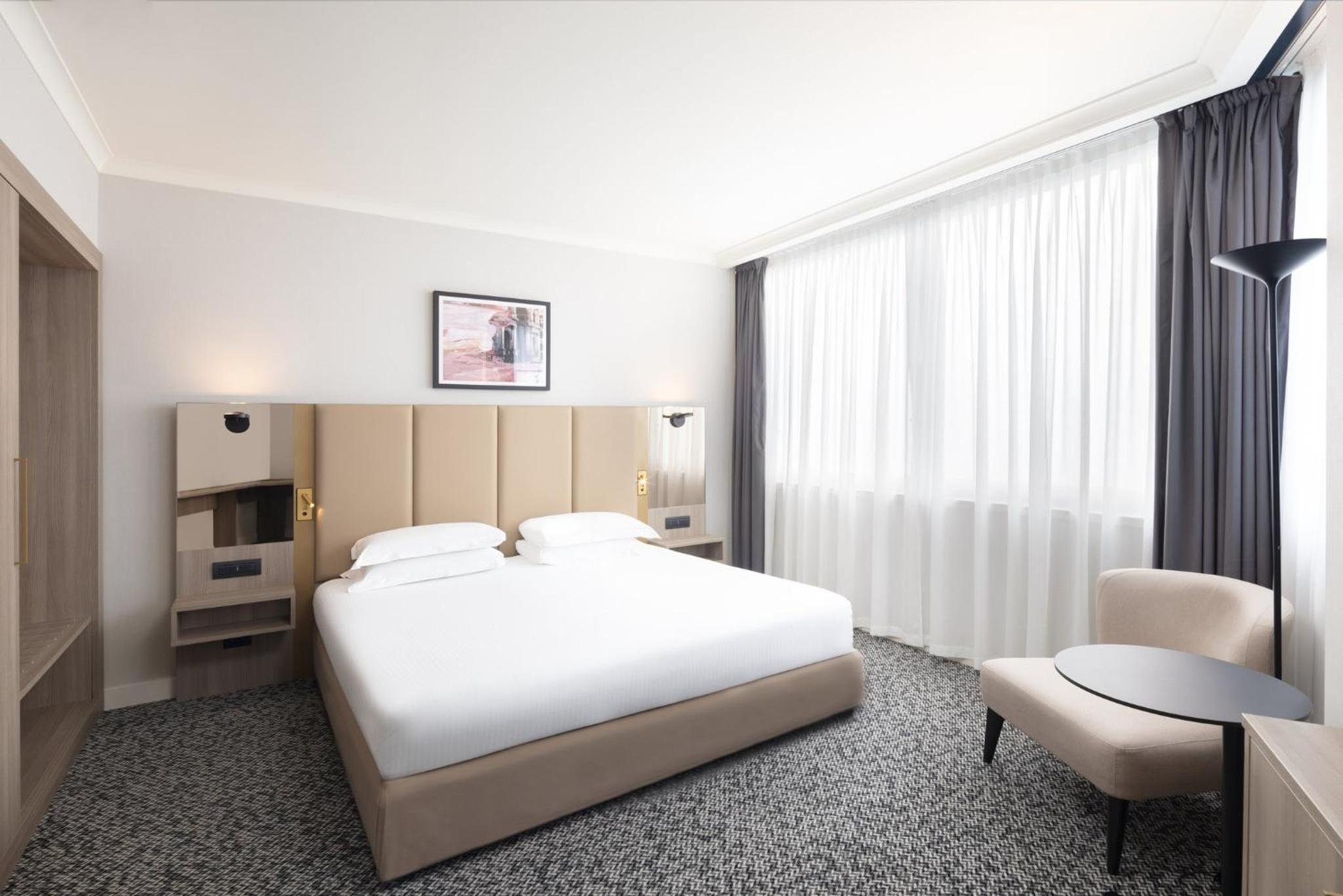 Premium King Room