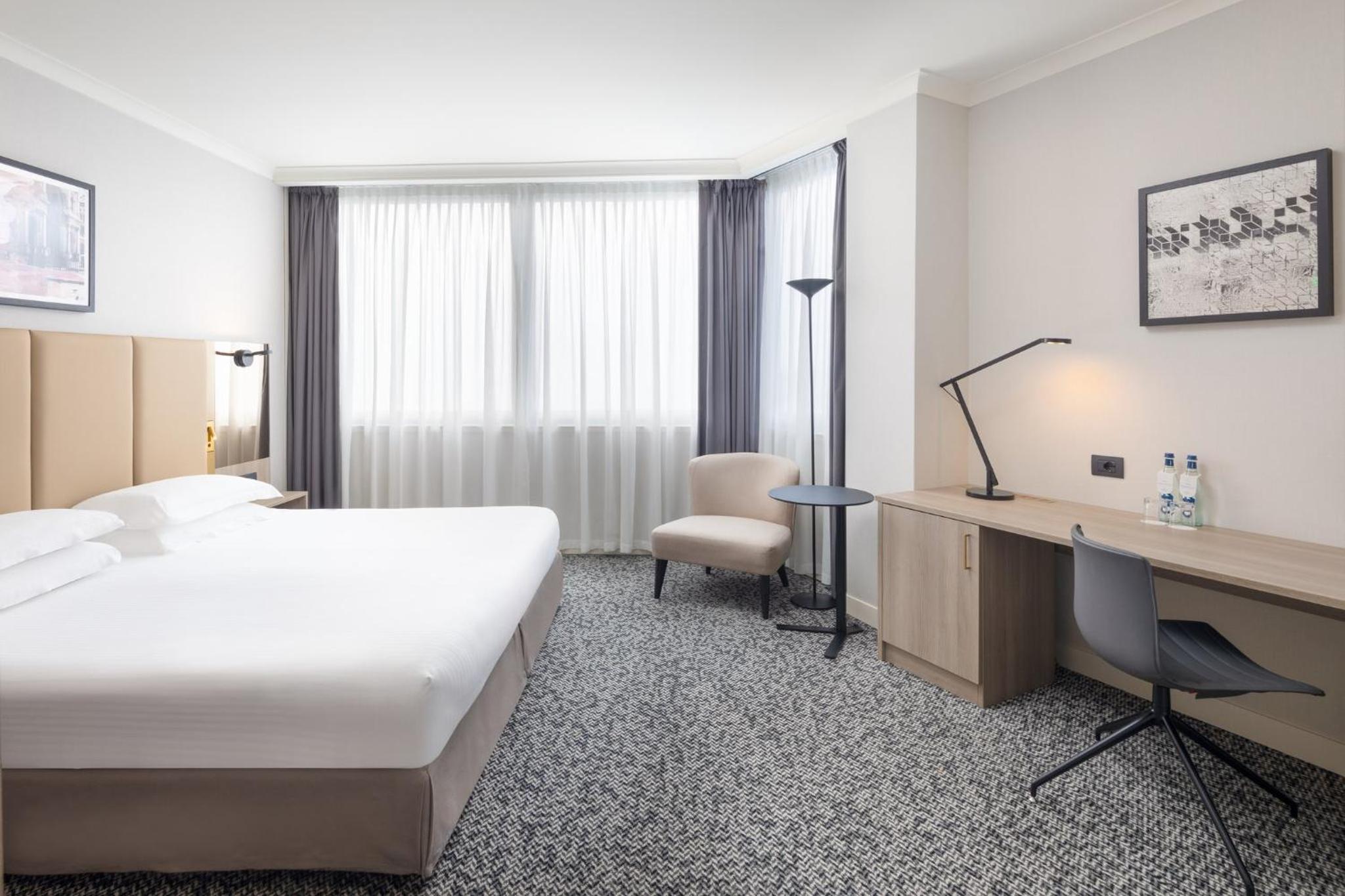 Premium King Room