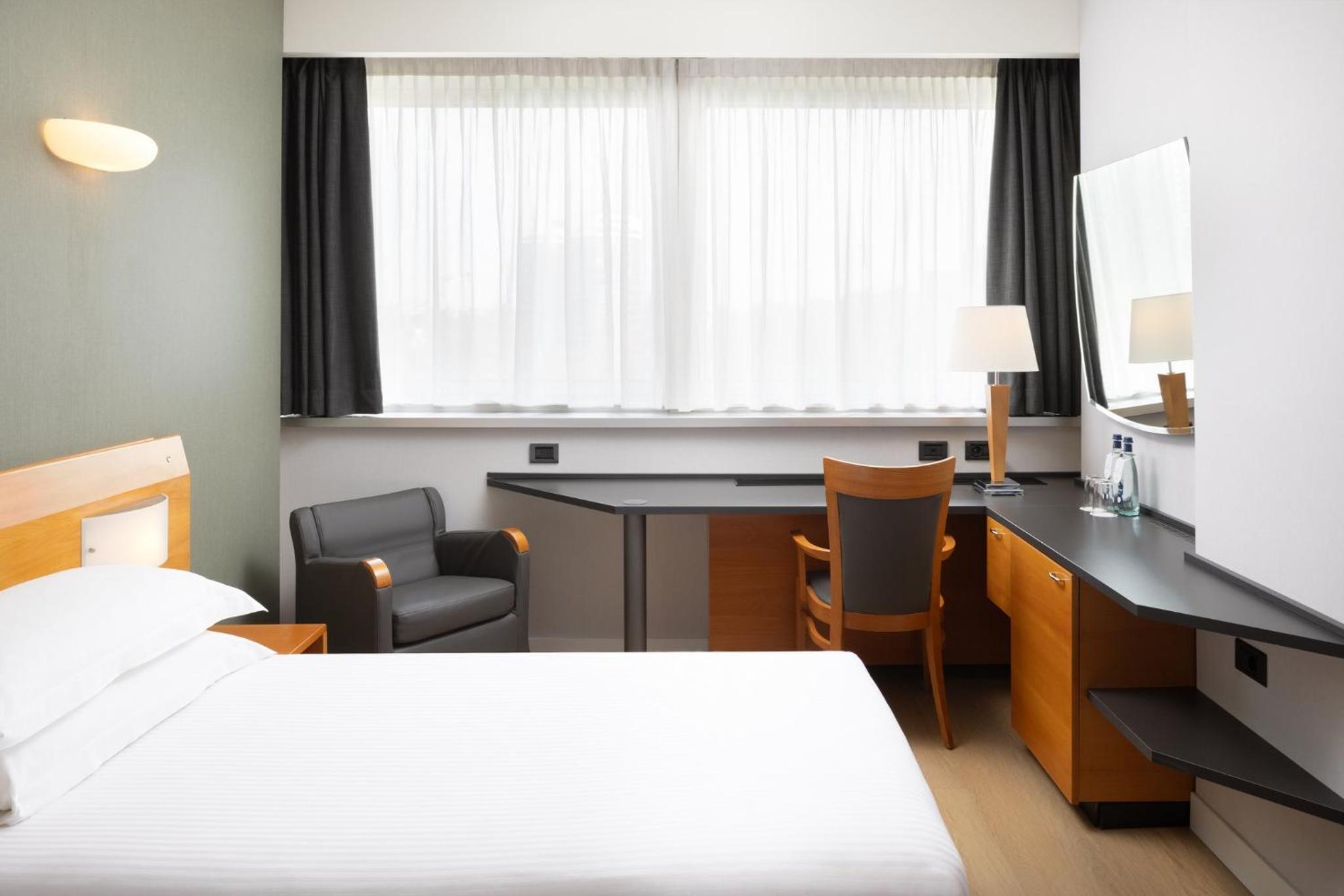Standard Room - Photo 10