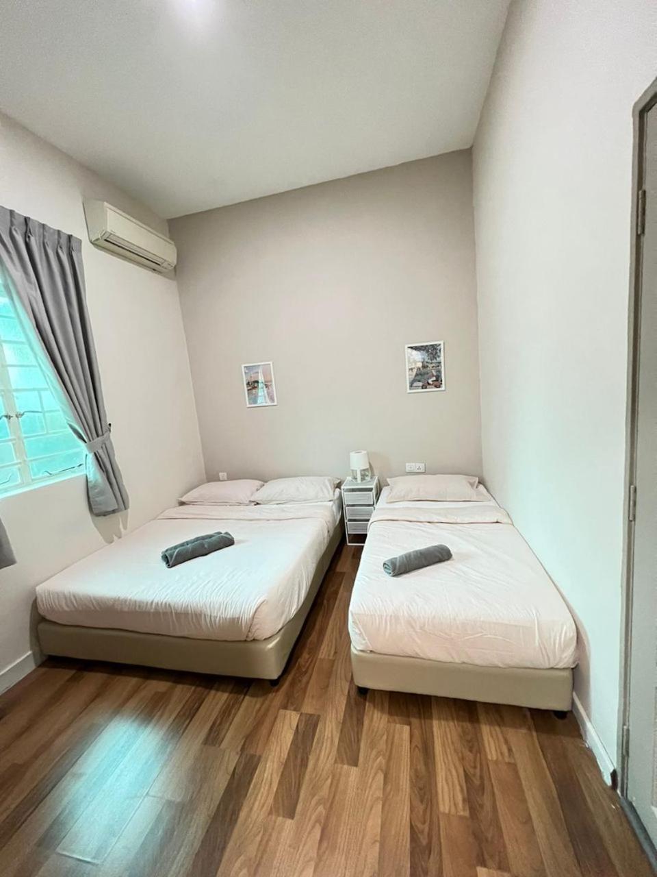 Triple Room with Private Bathroom - Photo 2