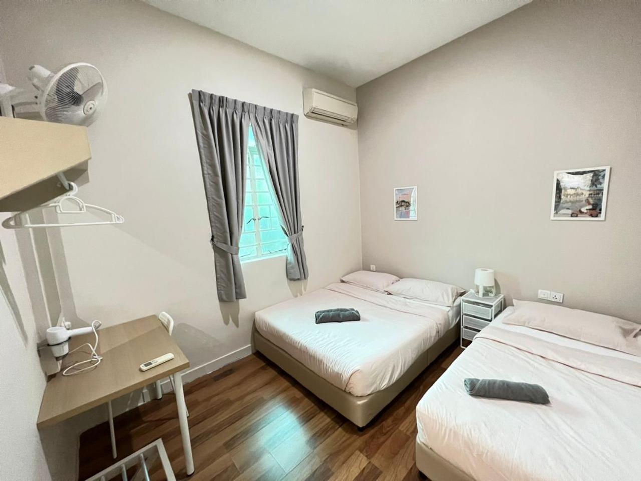 Triple Room with Private Bathroom - Photo 3