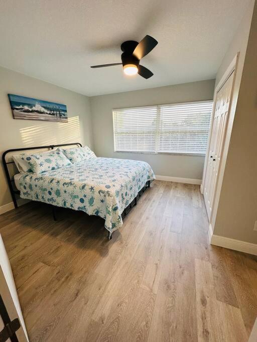 Three-Bedroom House photo 2