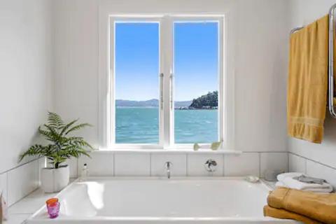 Queen Room with Sea View photo 2