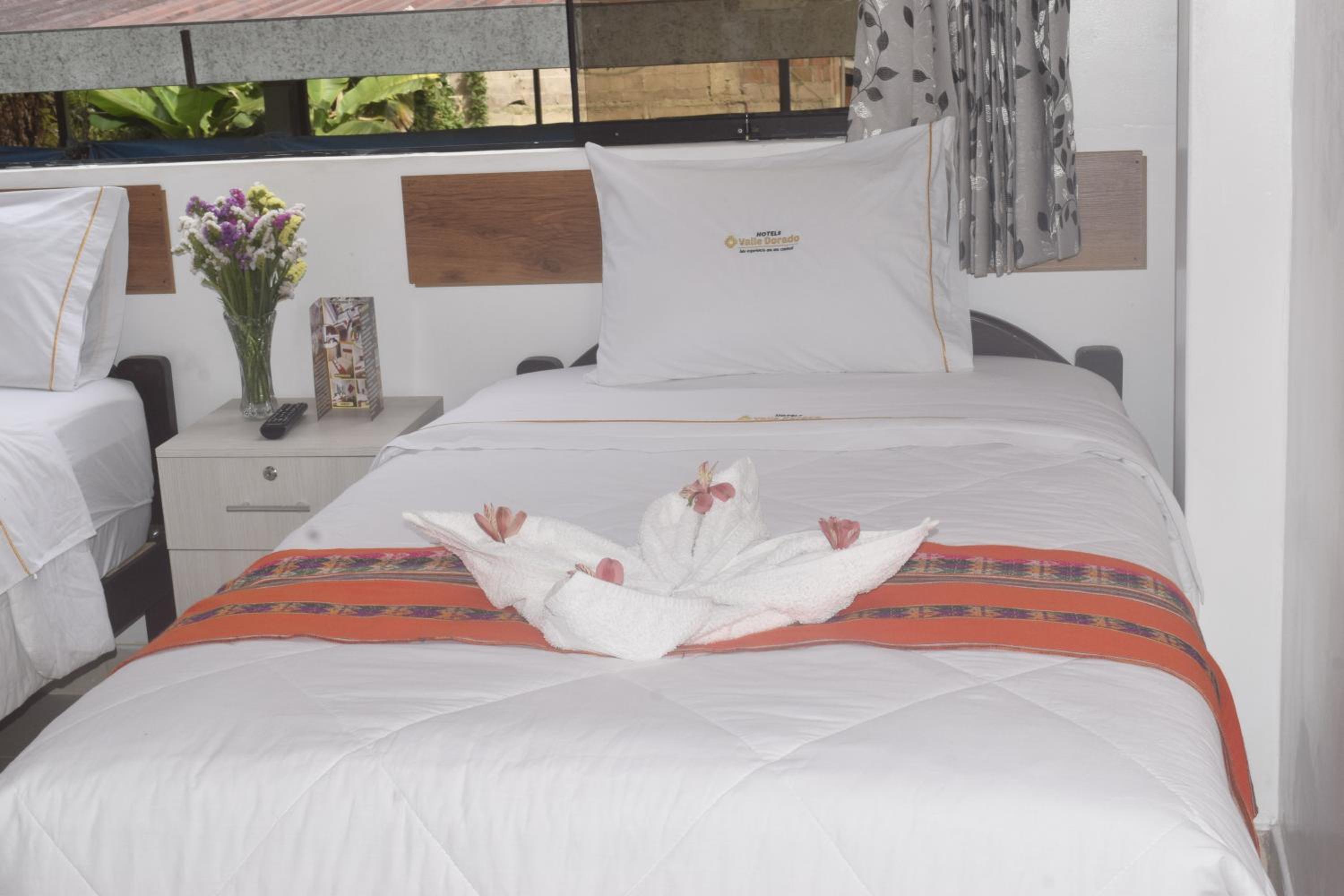 Deluxe Room (2 Adults + 1 Child) photo 1