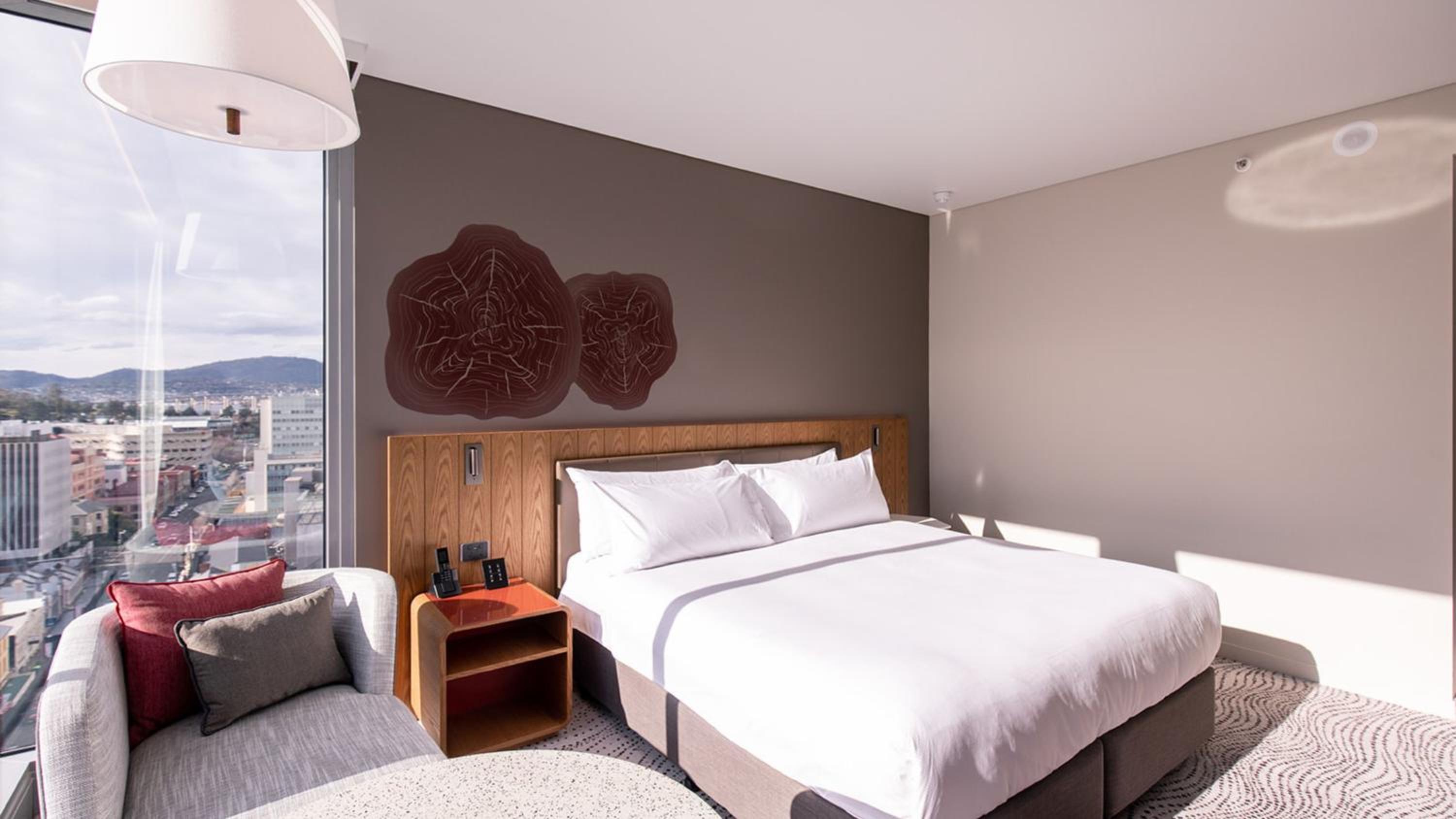 Premium Corner King Room - Photo 6