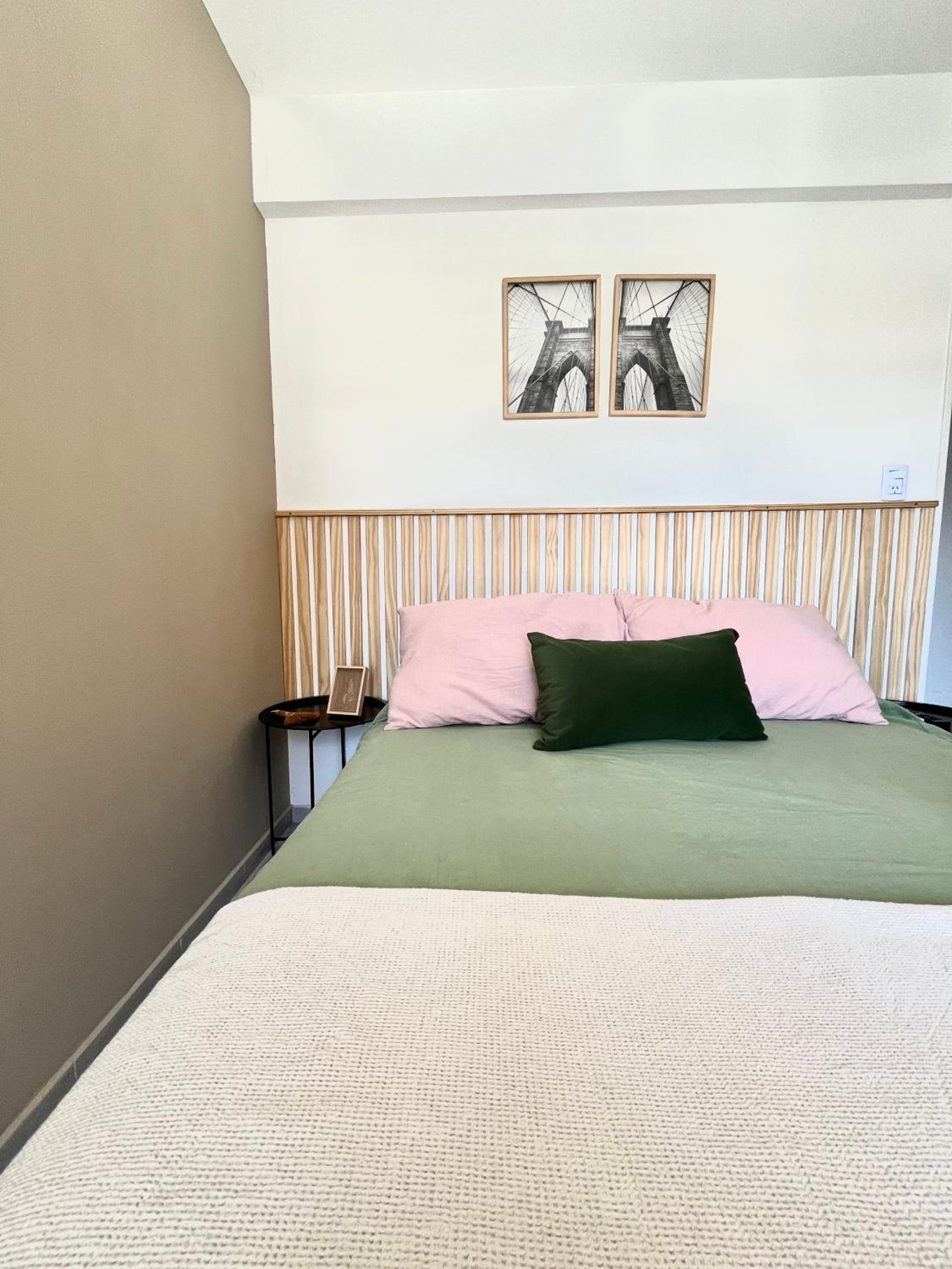 One-Bedroom Apartment photo 1