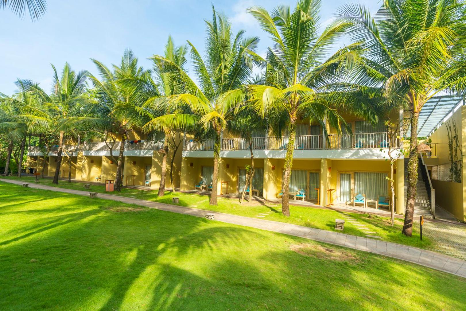 Deluxe Triple Room with Garden View photo 2