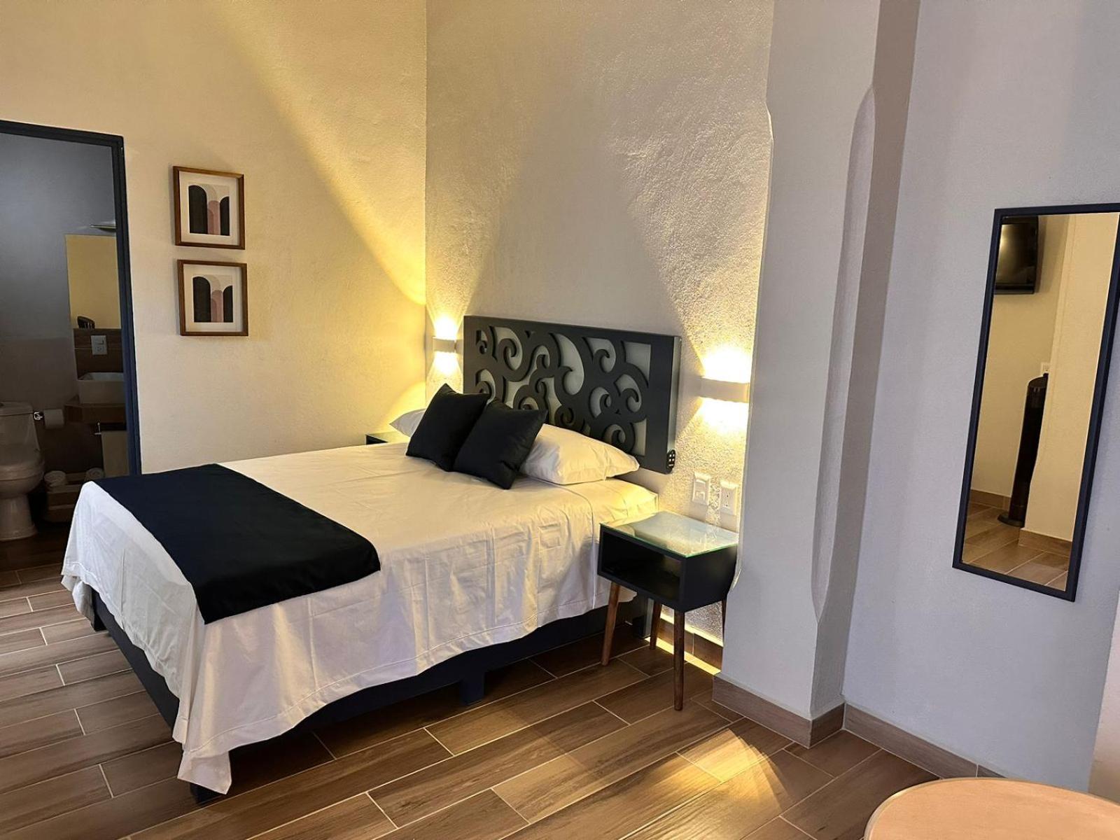Deluxe Double Room (2 Adults + 1 Child)