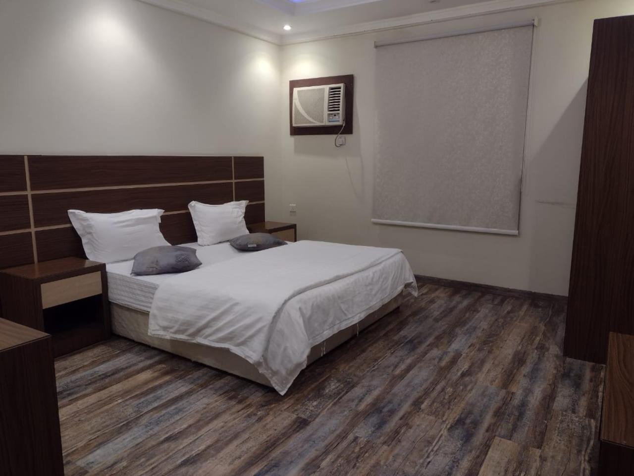 Double or Twin Room with Private Bathroom photo 1