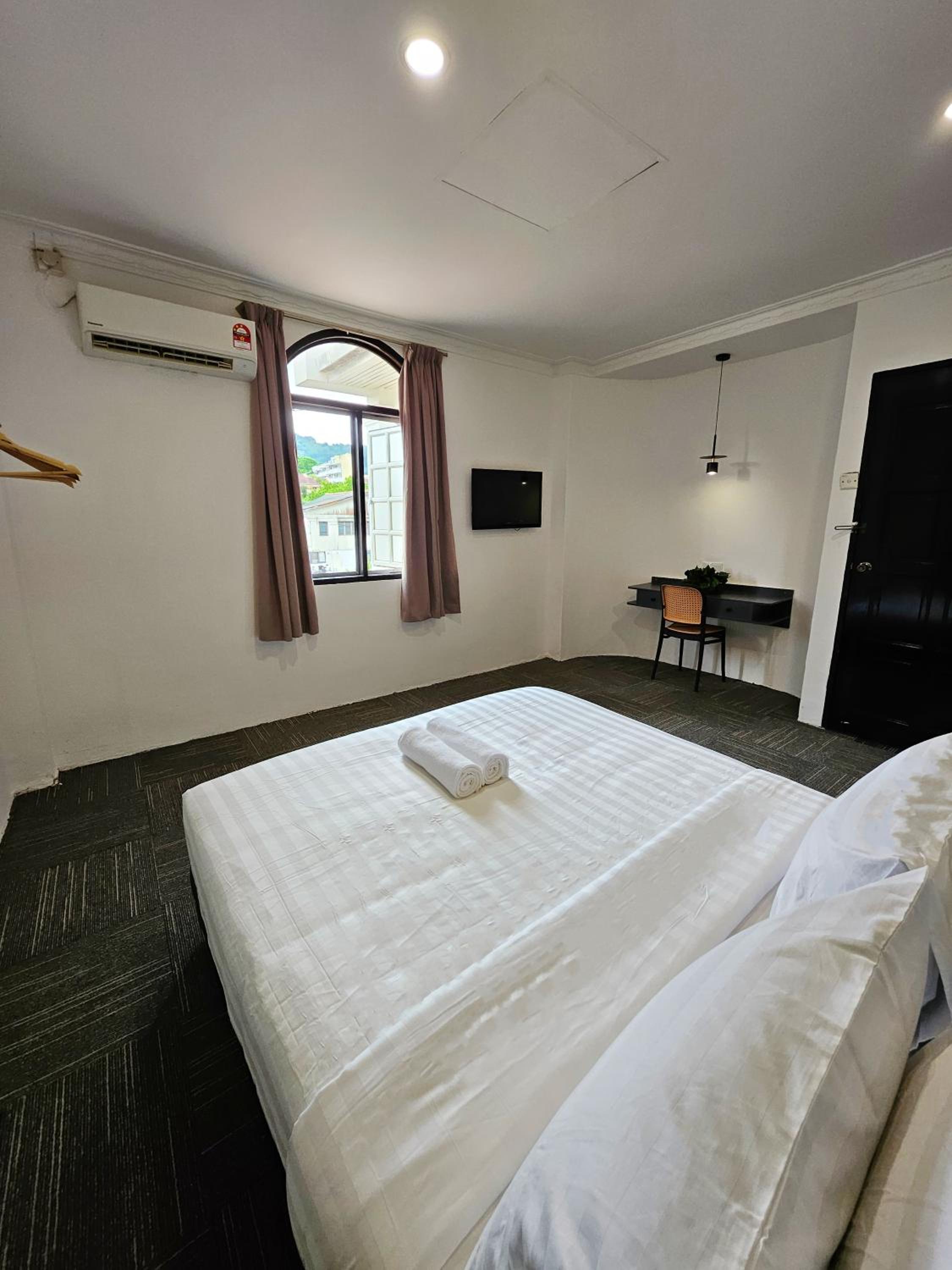 Deluxe Double Room - Photo 4