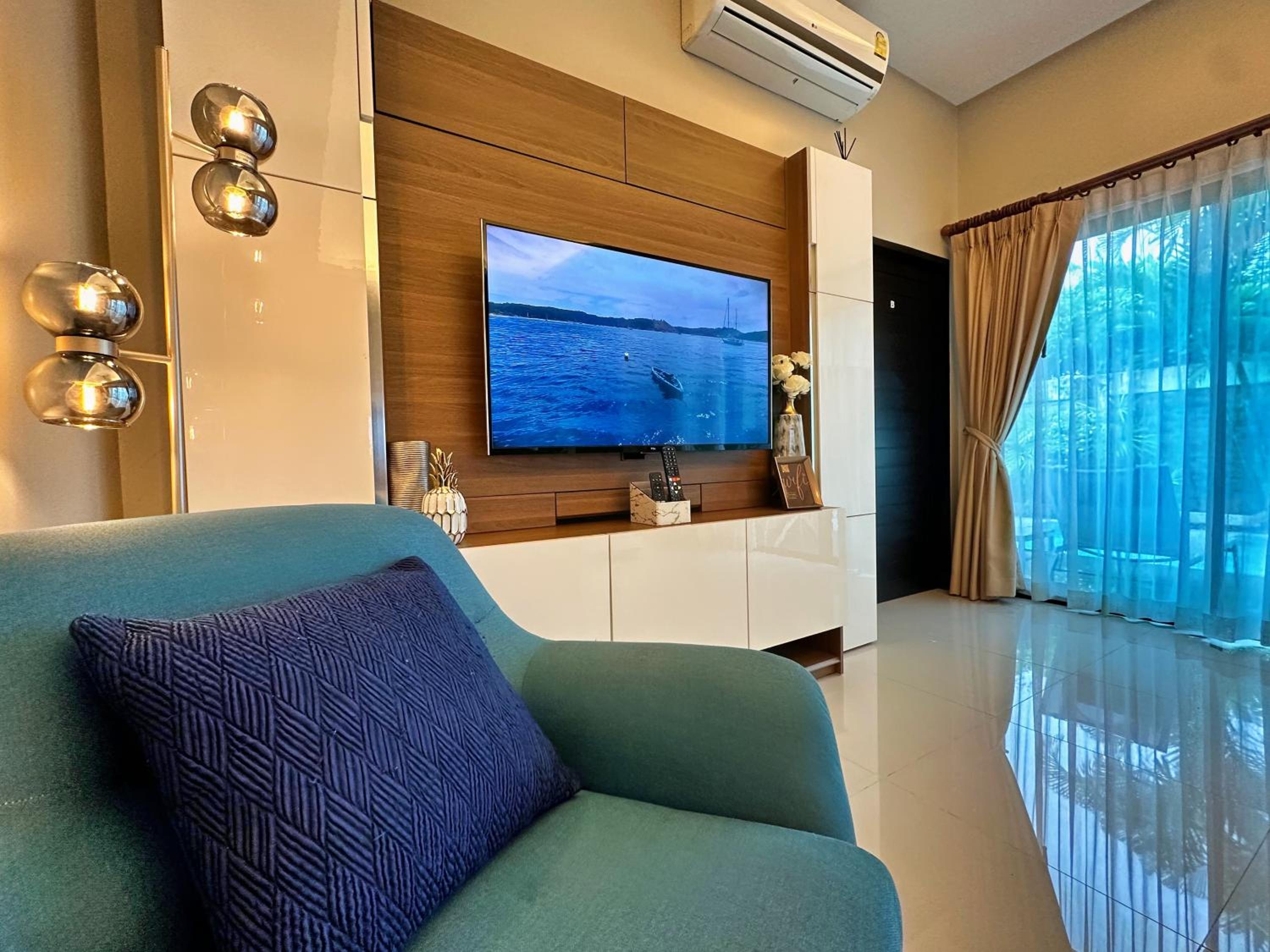Three-Bedroom Villa - Photo 22