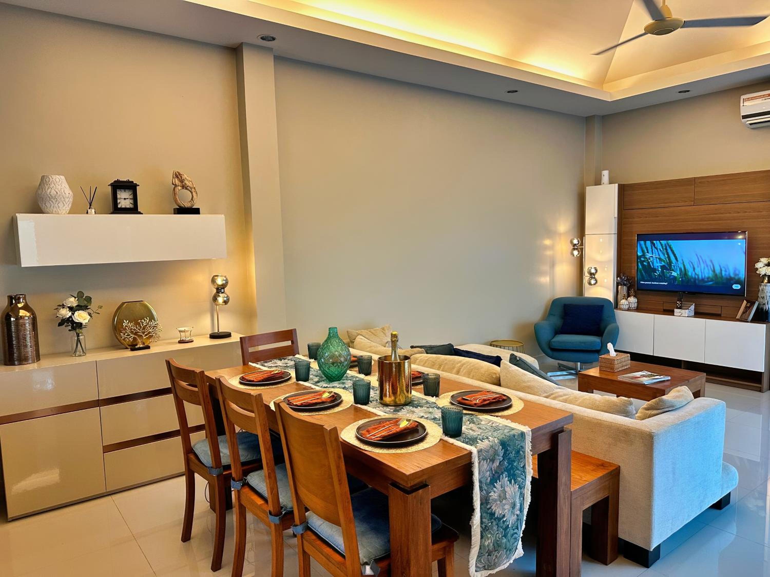 Three-Bedroom Villa - Photo 21