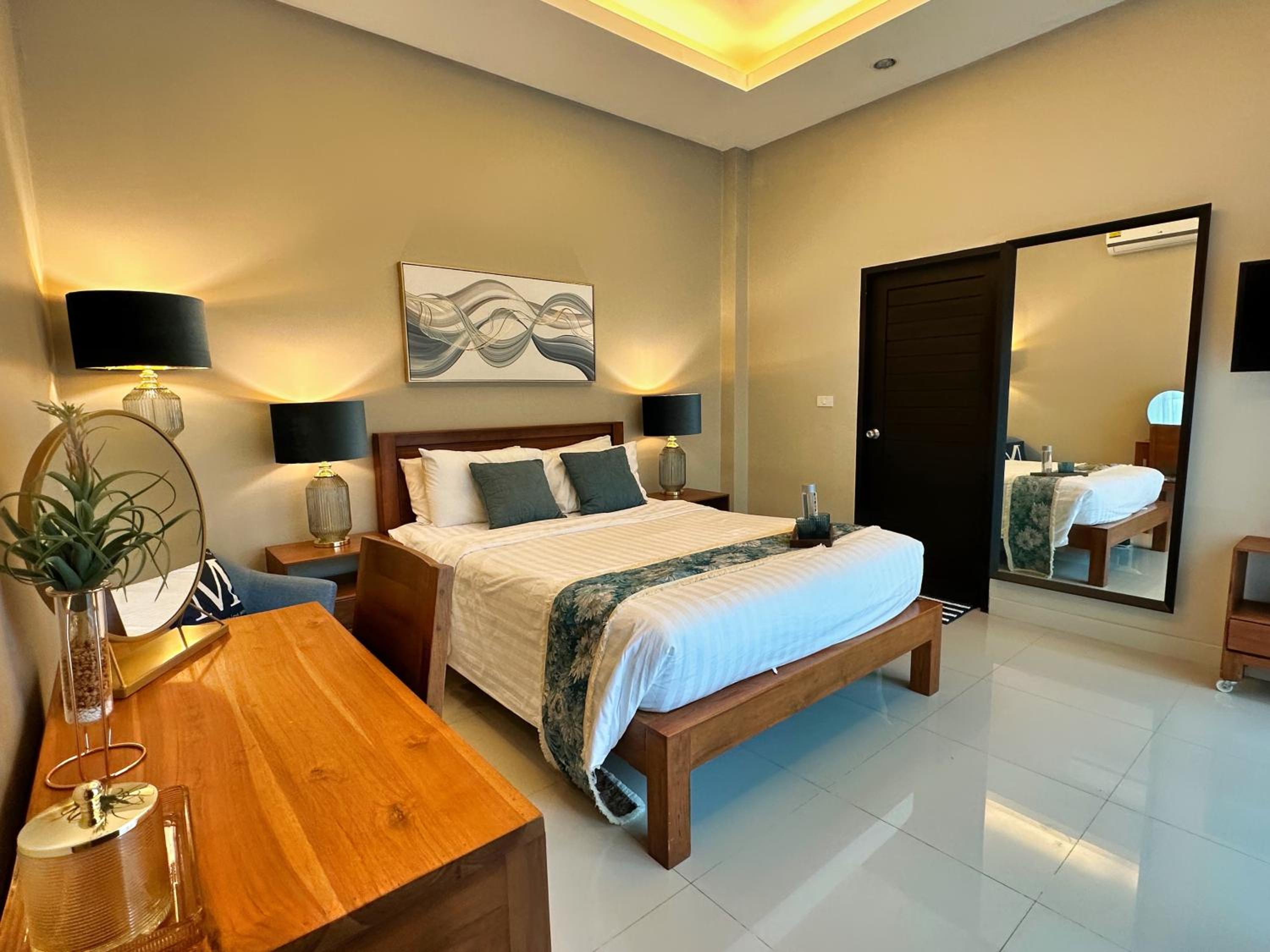Three-Bedroom Villa - Photo 16