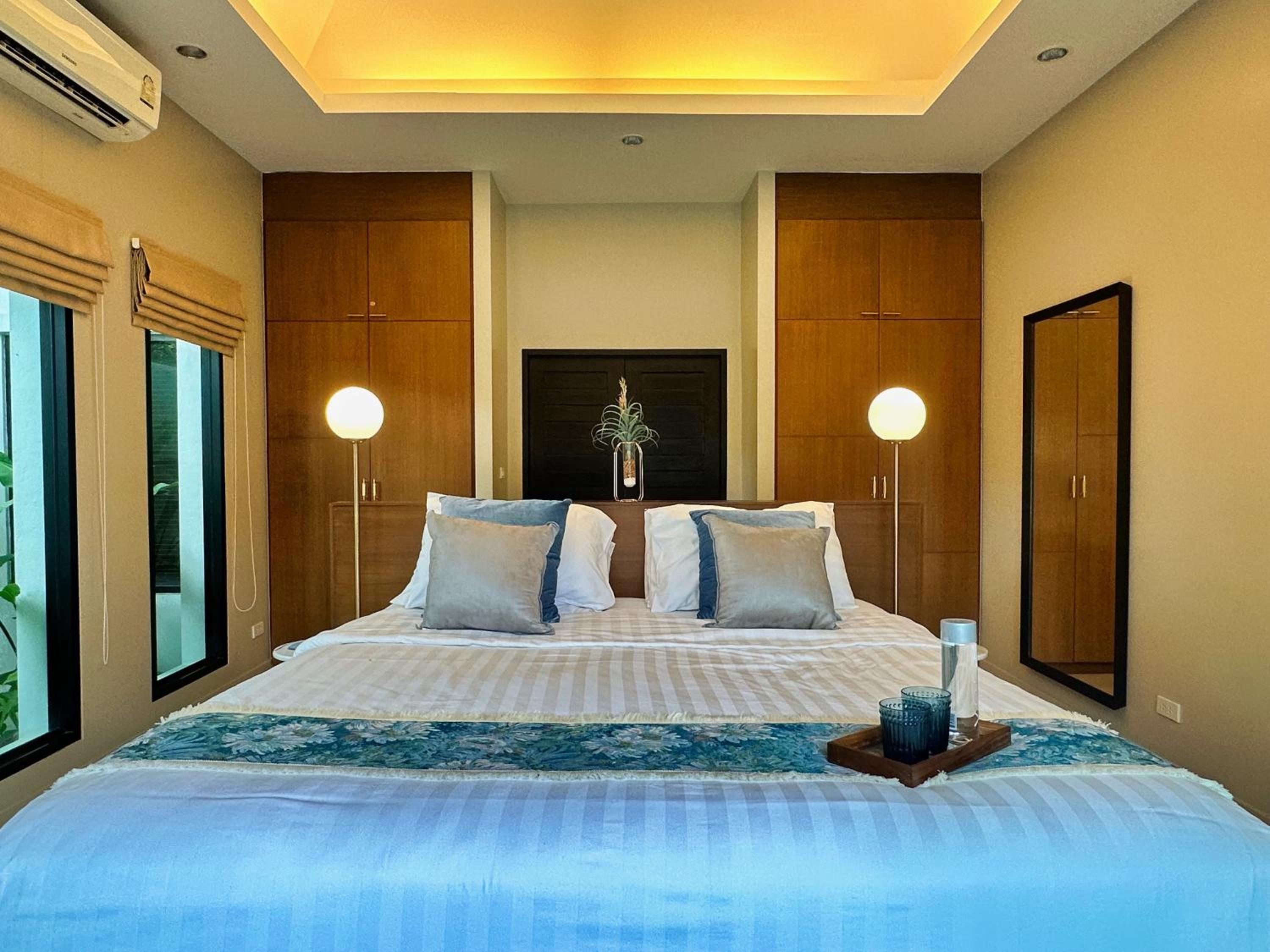 Three-Bedroom Villa - Photo 7