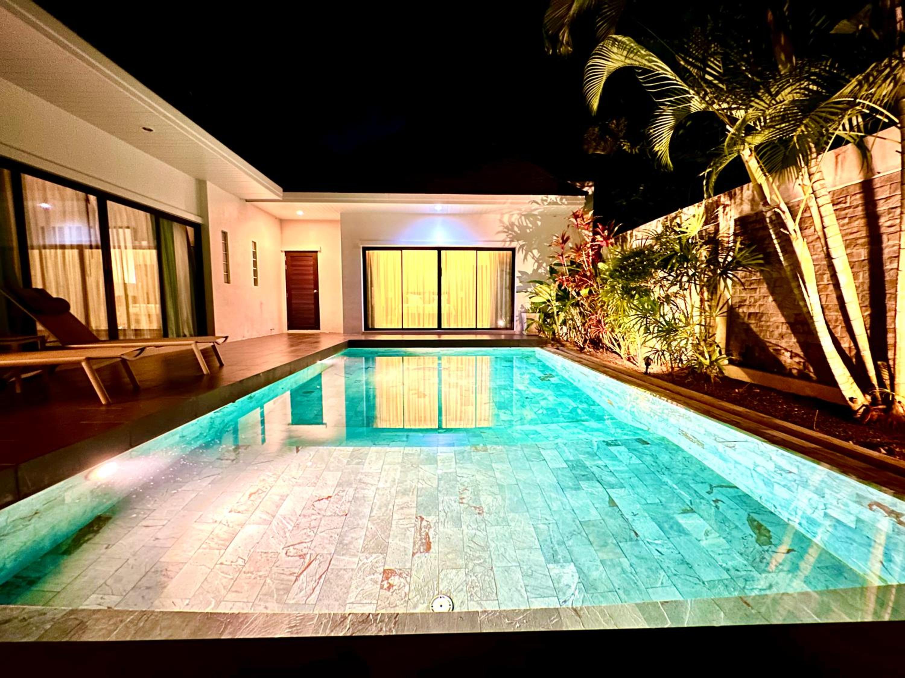 Three-Bedroom Villa - Photo 2