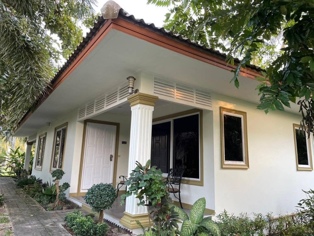 One-Bedroom Villa - Photo 49