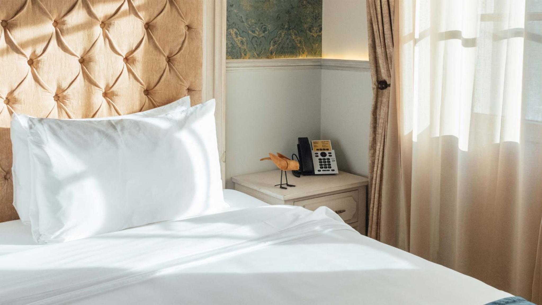 King Suite - Photo 2