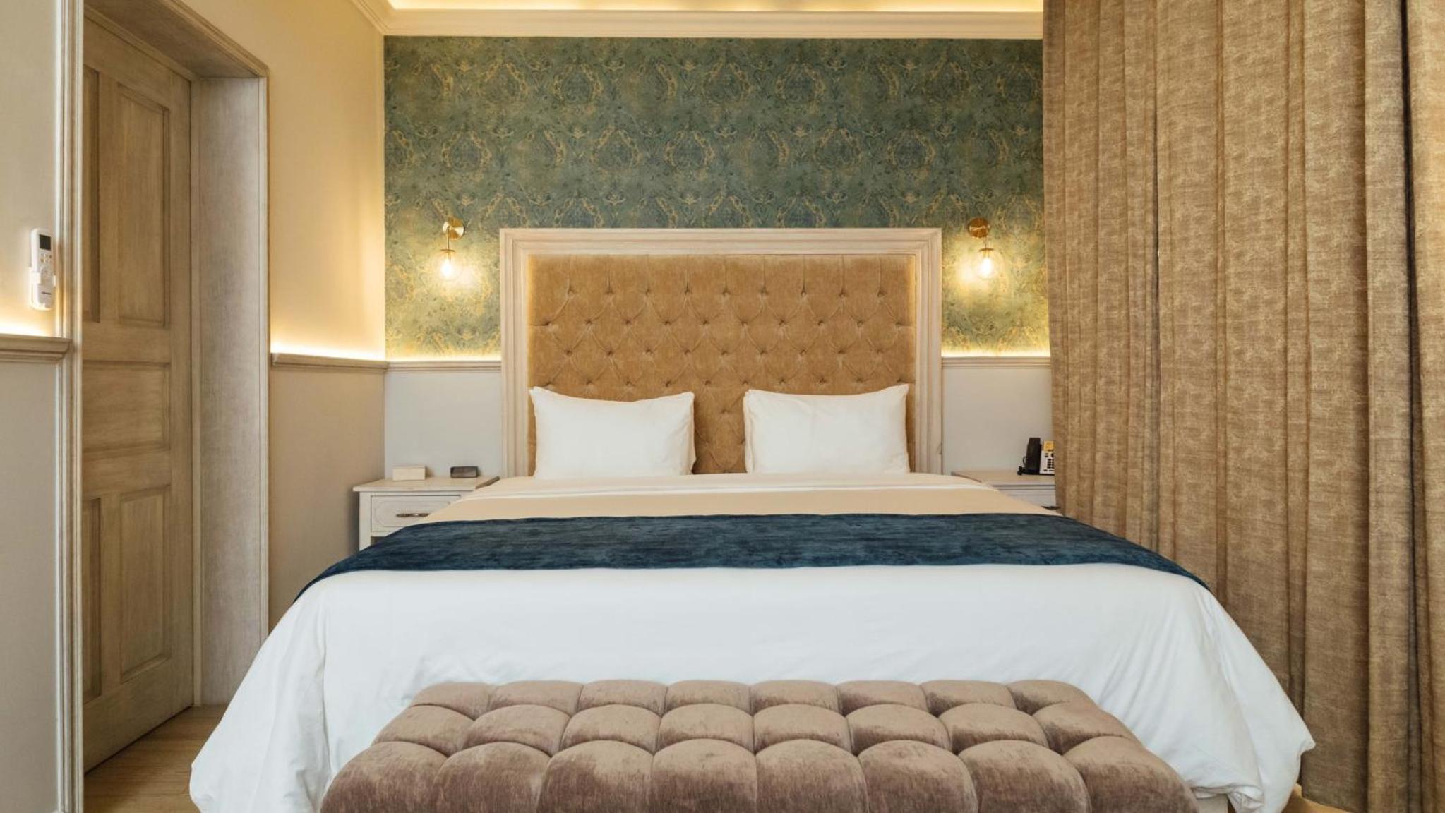 King Suite - Photo 10
